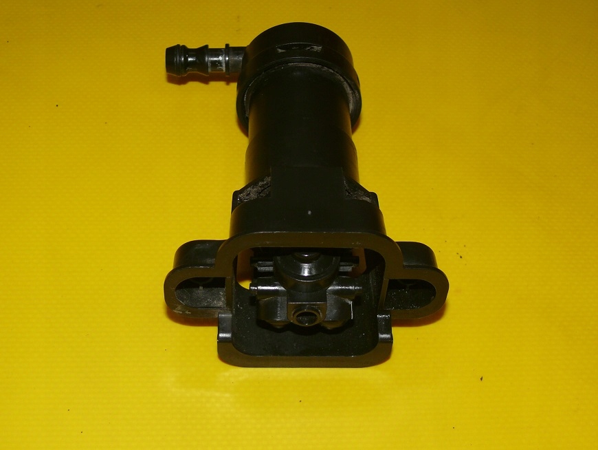 washer XENON right front AUDI A4 B6 01-04