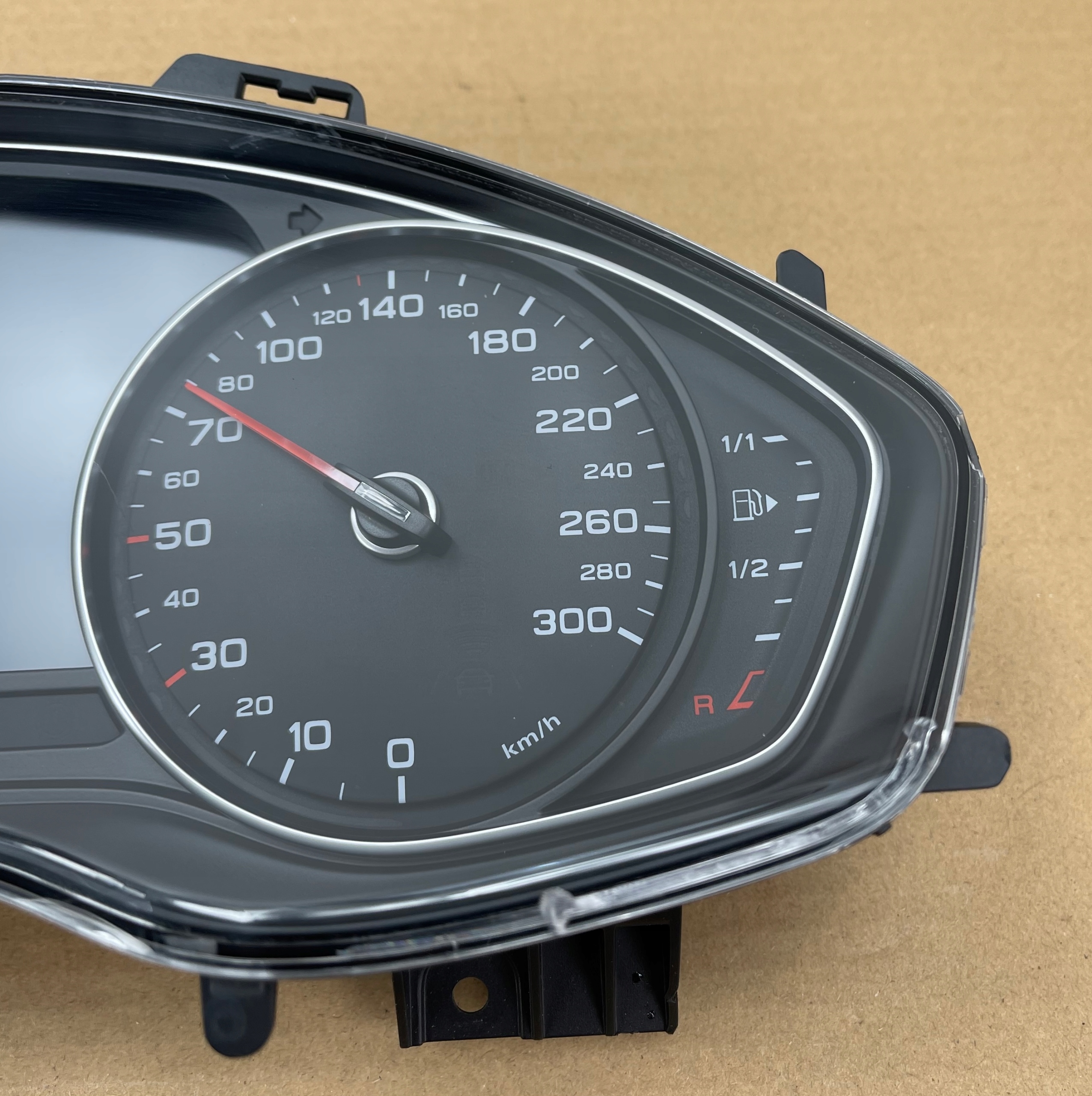 A337 AUDI A4 B9 dials dials PREDKOSCIOMIERZ 8W5920781M