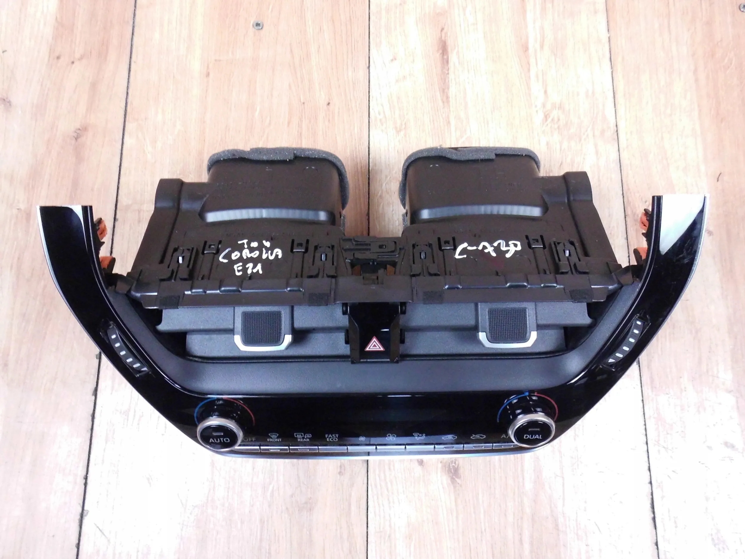 TOYOTA COROLLA E21 UNITE COMMANDE CLIMA CONTRÔLE BOUCHES AÉRATION TABLEAU BORD 55900-02E10