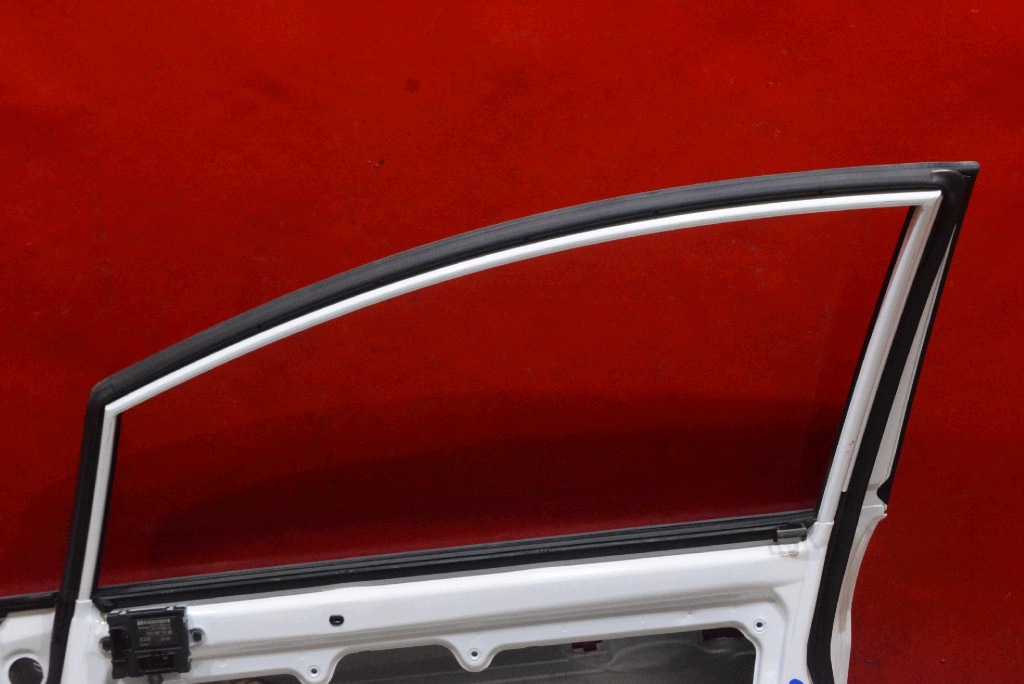 door right front front BIALE FORD FIESTA MK7 LIFT 08-17