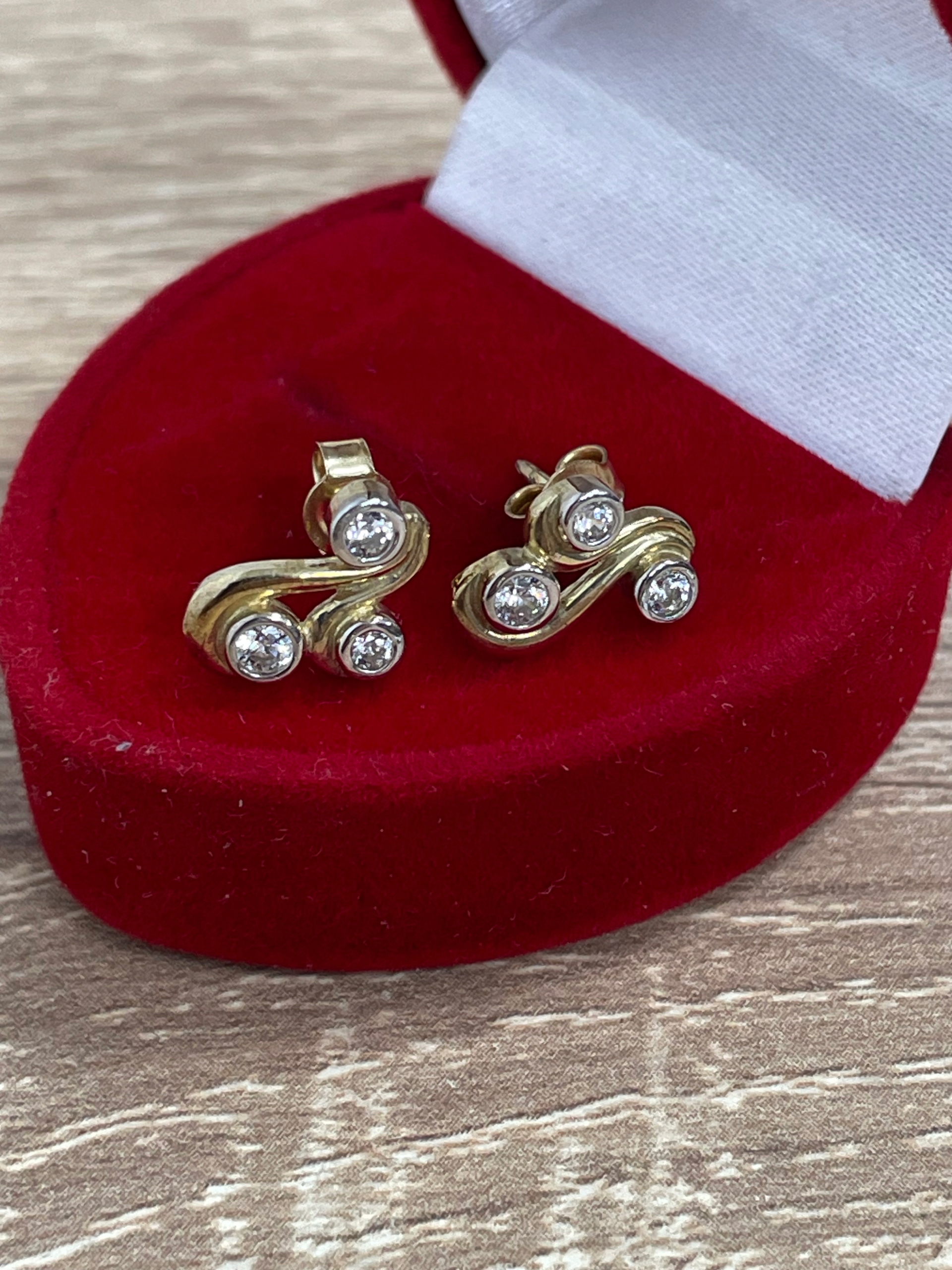 KOLCZYKI złote zap sztyft P 333 , 1,44 g