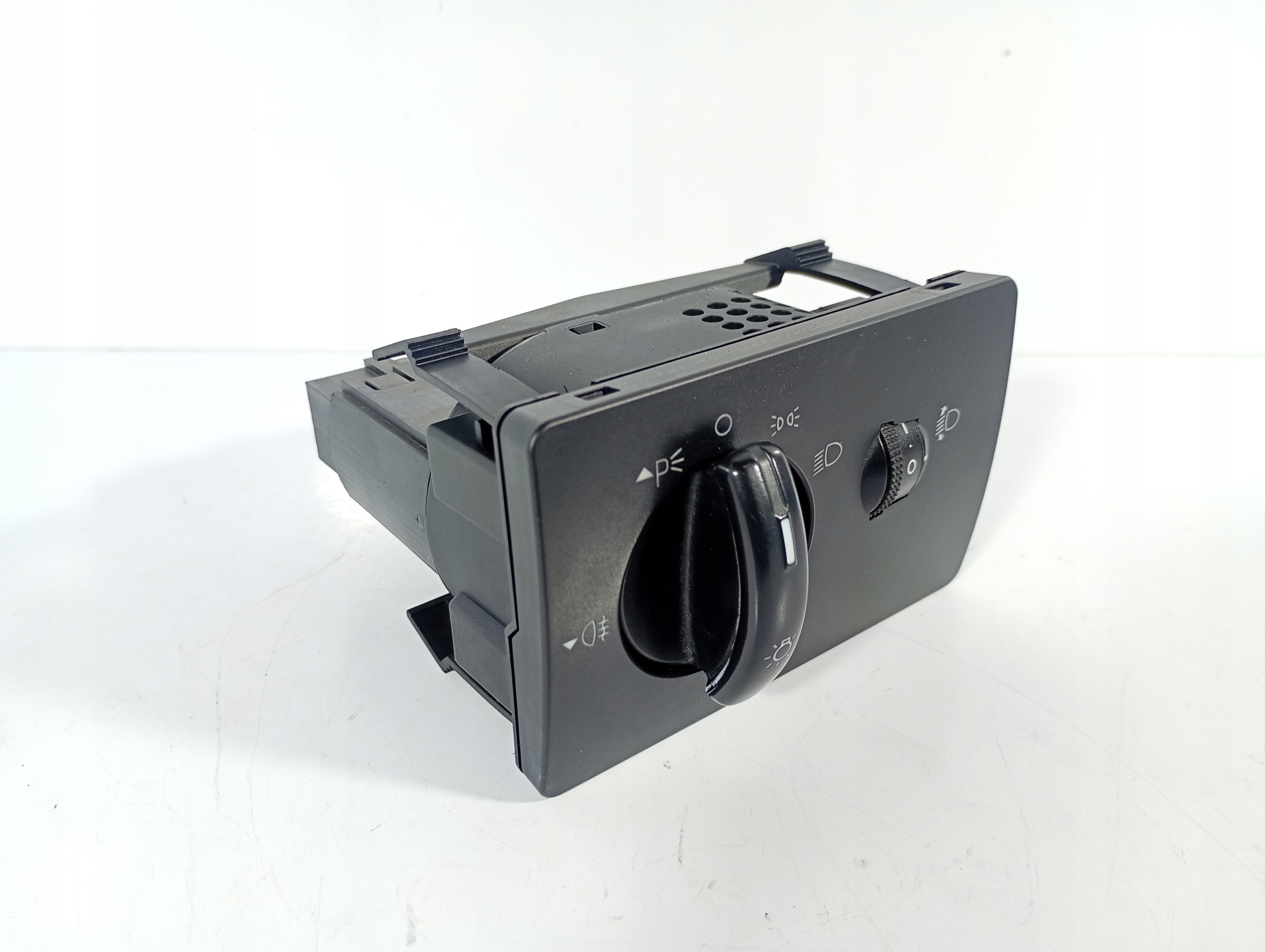 Focus II 2 04-11 switch switch POKRETLO button of the lights 4M5T13A024