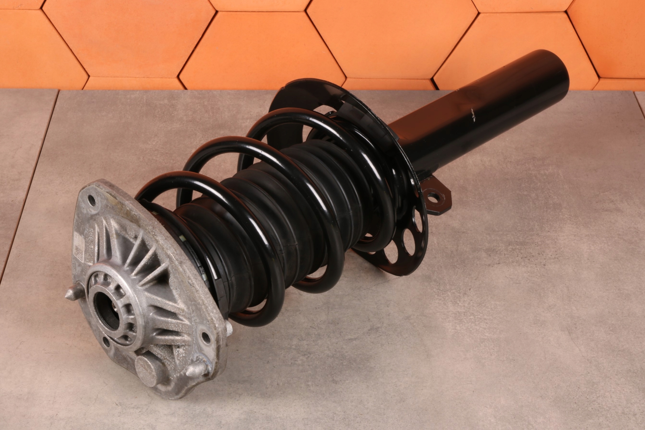 MINI F66 B38N B38L B48N shock absorber right front front 5A31E18 7935 km !!!