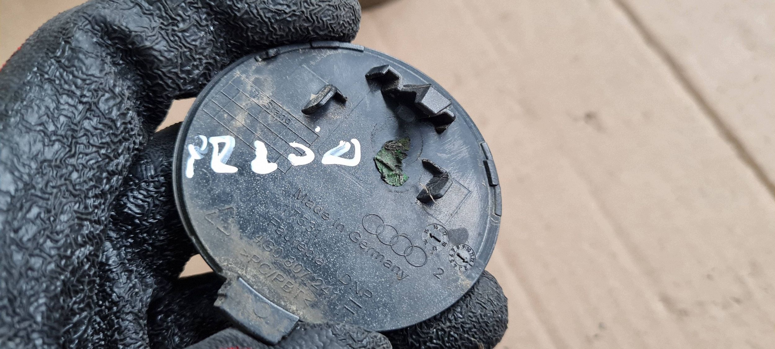 A6 C7 4G LIFT towing hook cap of a bumper front front LY1P 4G0807241F