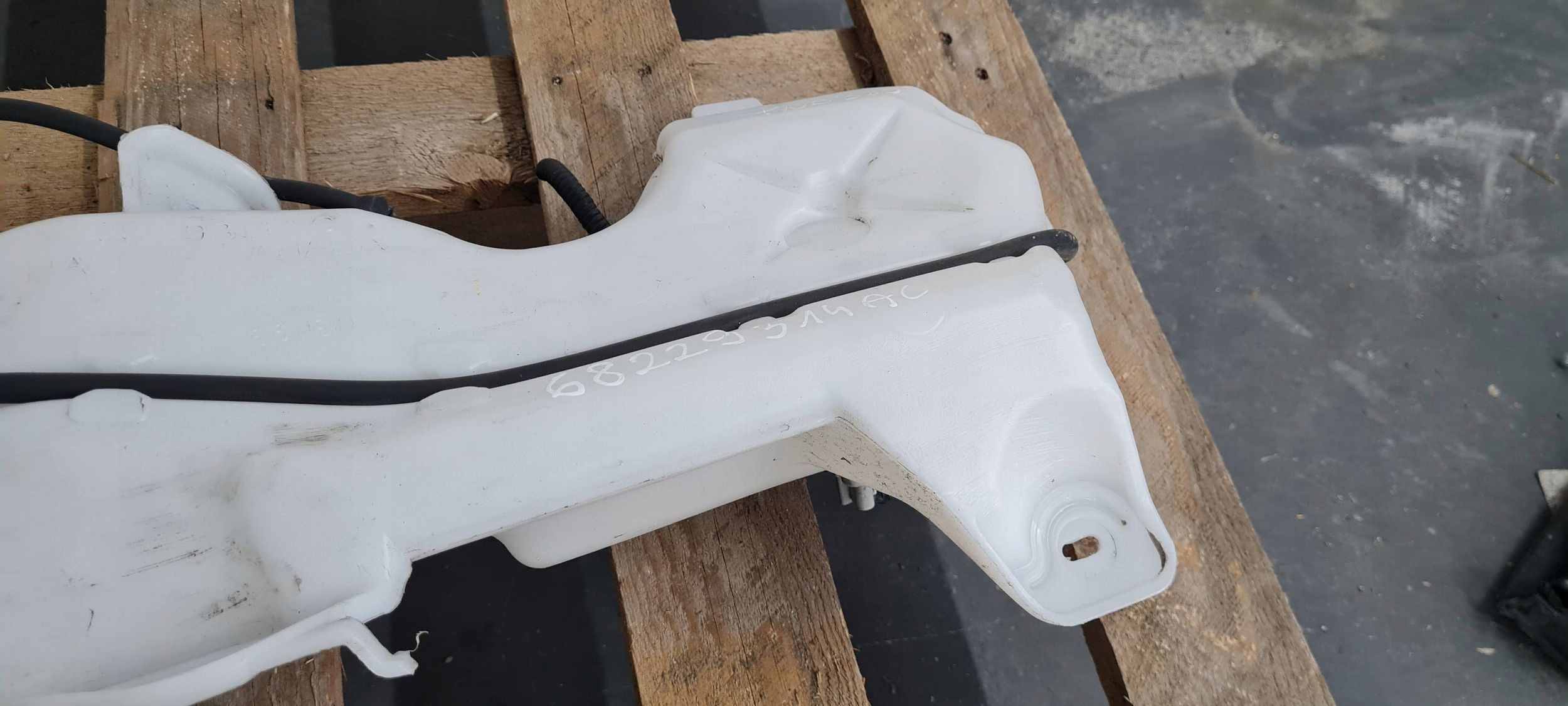 Chrysler Pacifica 2022 serbatoio LIQUIDO LAVAFARI Pompa 68229314AC