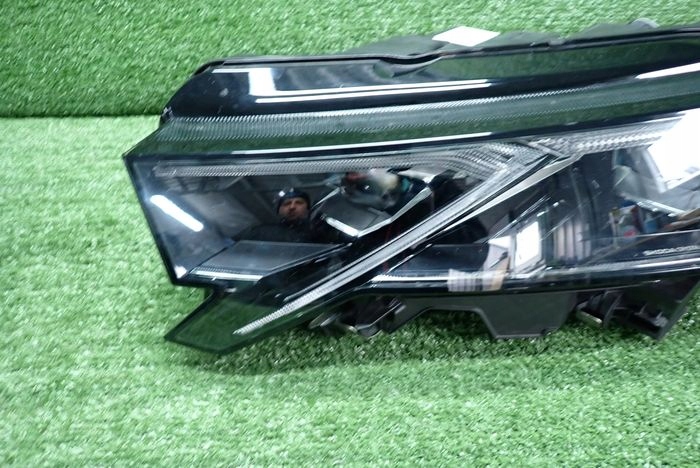 SKODA OCTAVIA IV CRYSTAL LIGHTING LIFT 23- reflektor left light left