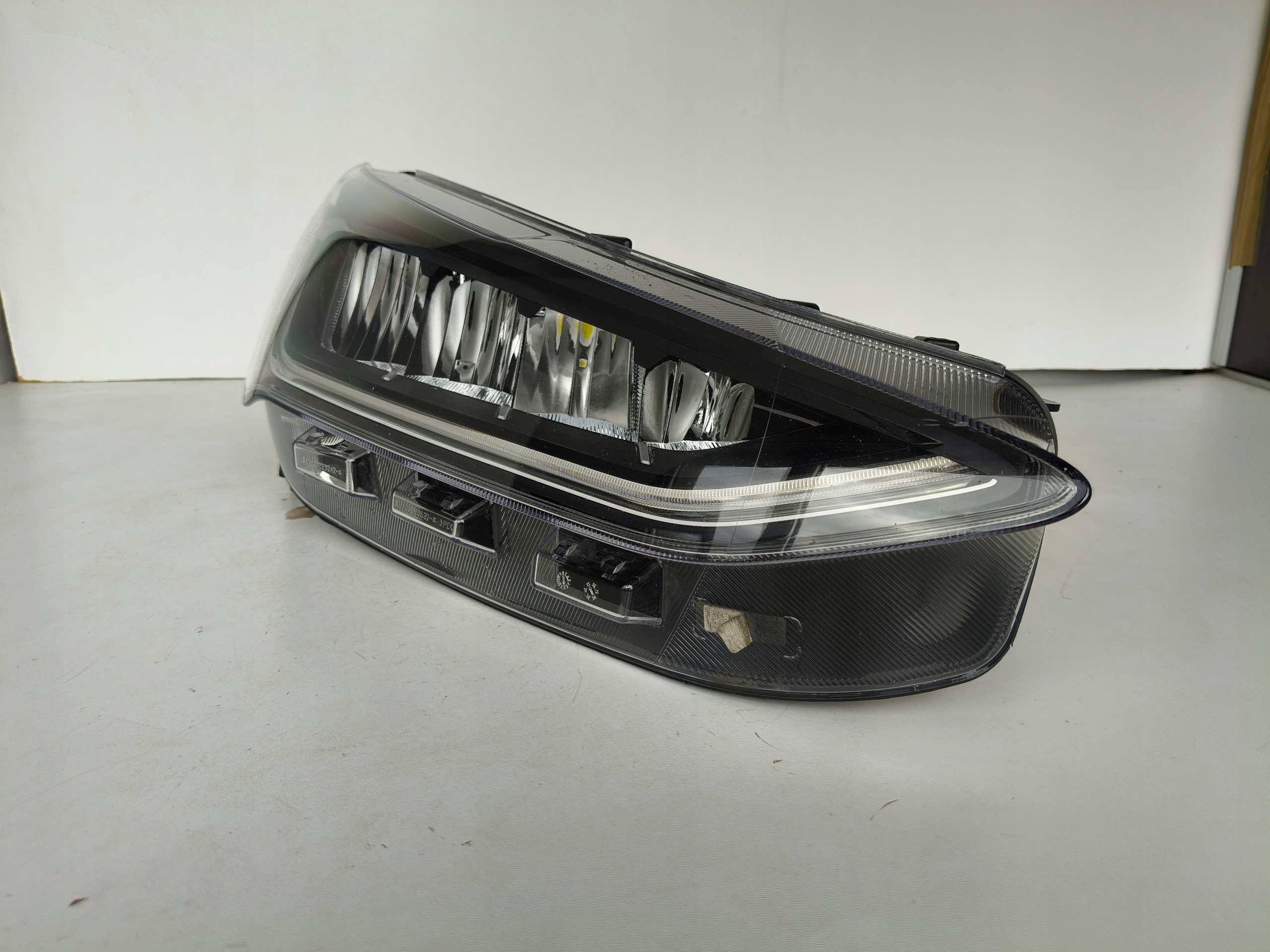 light right REFLEKTOR FORD FOCUS MK4 22- LIFT FULL LED