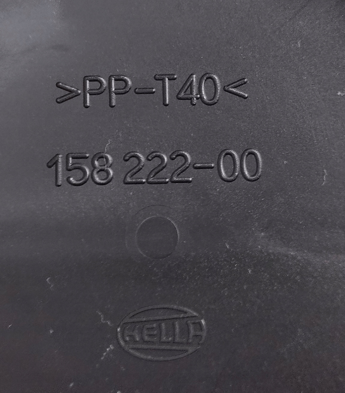 ZAŚLEPKA DEKIELEK LAMPY REFLEKTORA PRZÓD HELLA 236137-00 Producent części Hella