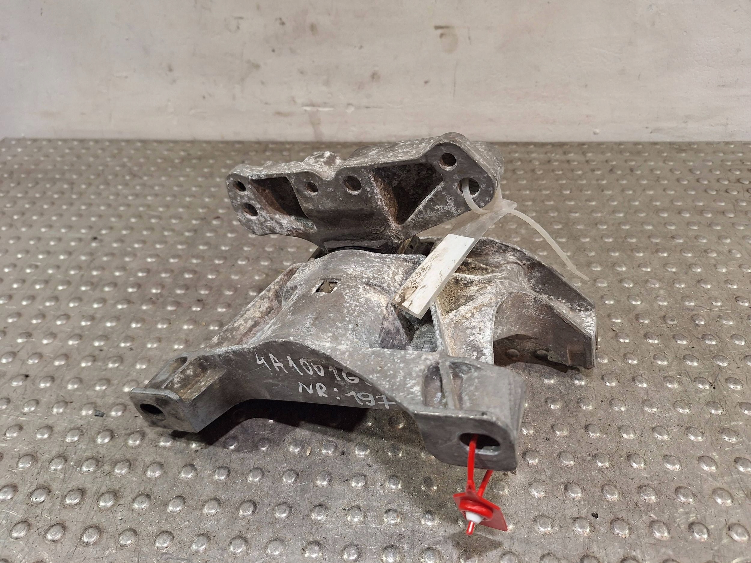 holder engine mount 4A103720 PEUGEOT 308 II 1.6 EHDI 13
