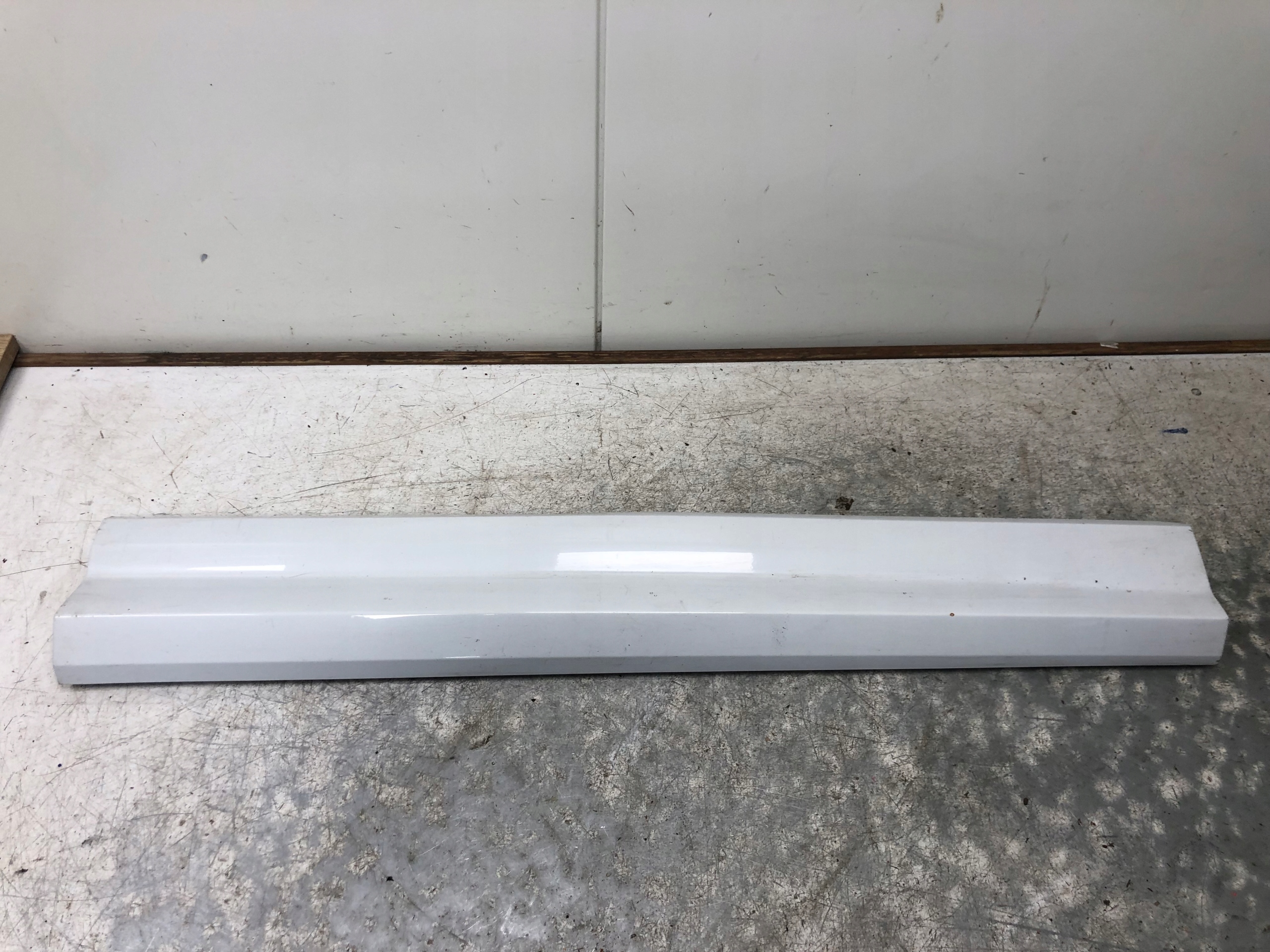 moulding door right front AUDI Q2 S-LINE 81A853960A
