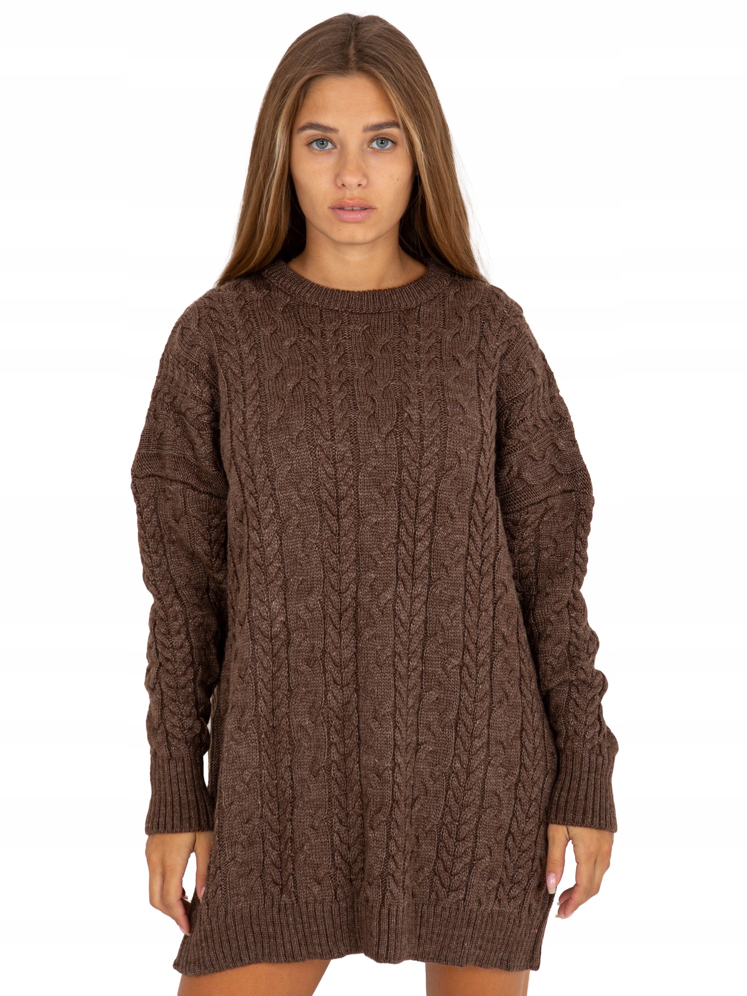 

Sweter damski luźny z warkoczami okrągły dekolt