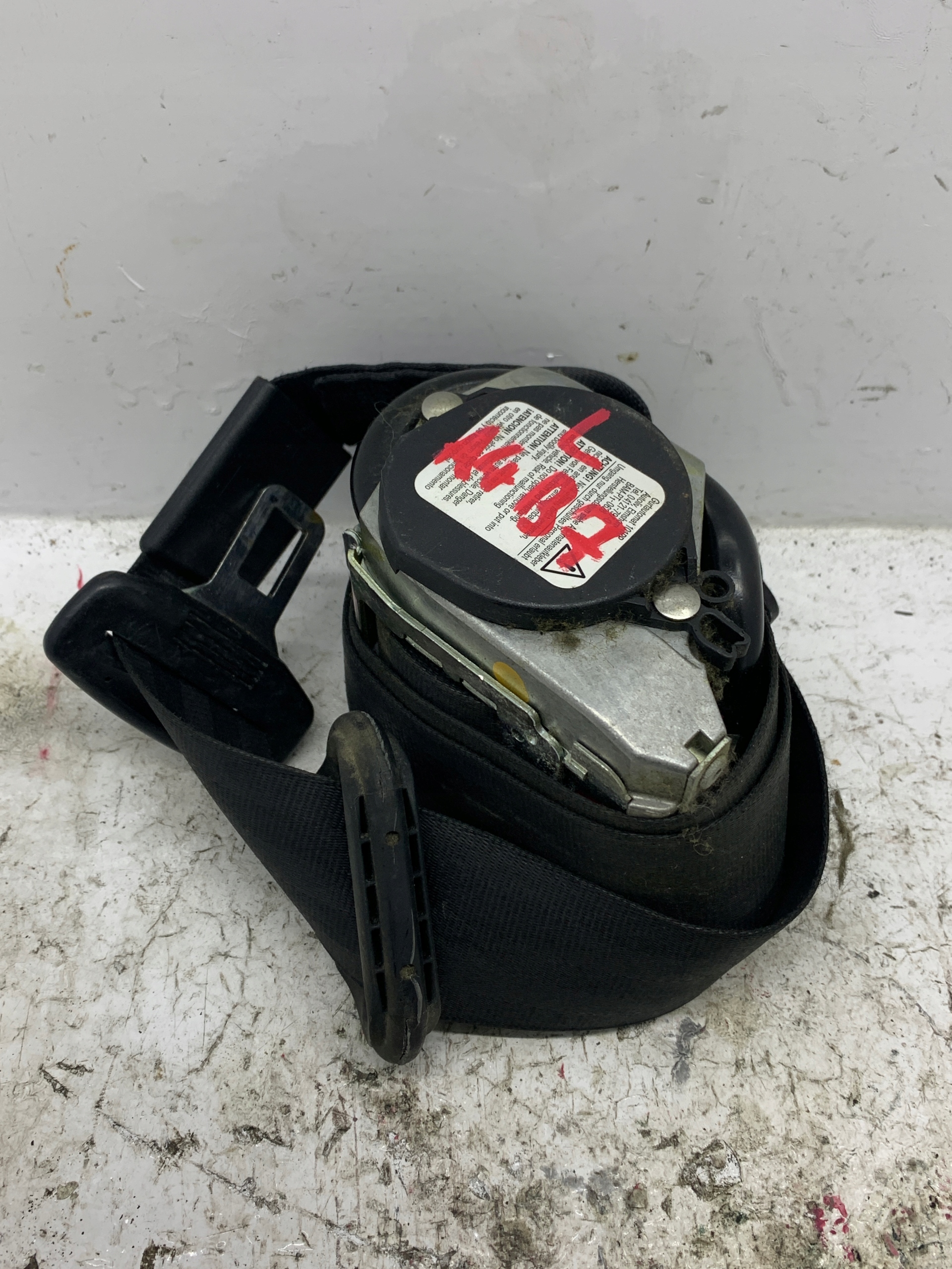 tension belt safety left front 560788401 AUDI A4 B7