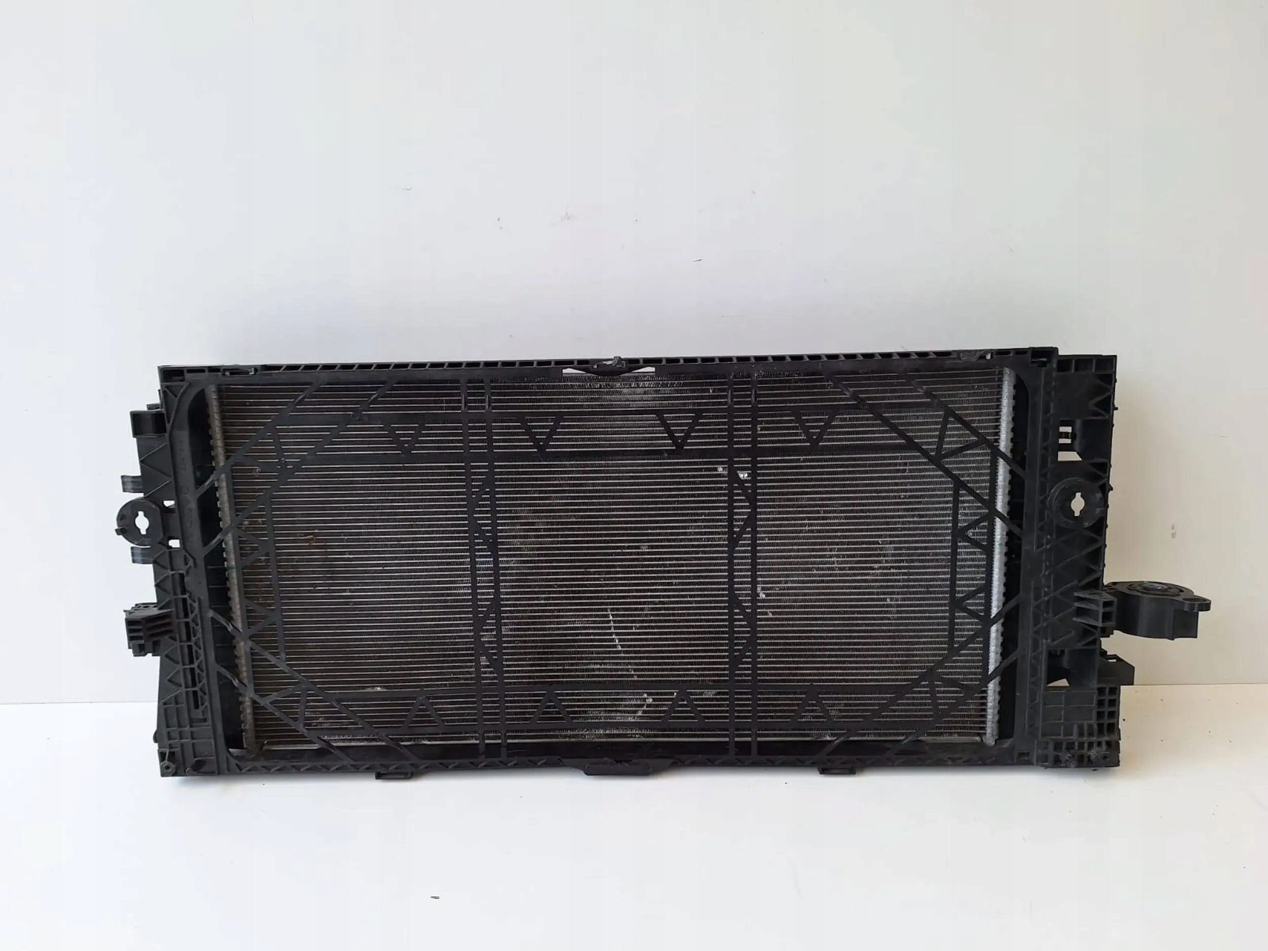 VOLVO XC40 POLESTAR CHŁODNICA WODY 33470197