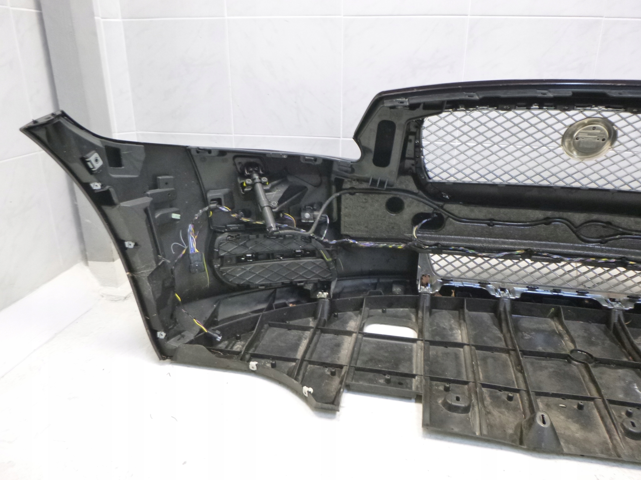 JAGUAR XJ X351 FRONTSTOSSSTANGE VORNE 4 PDC