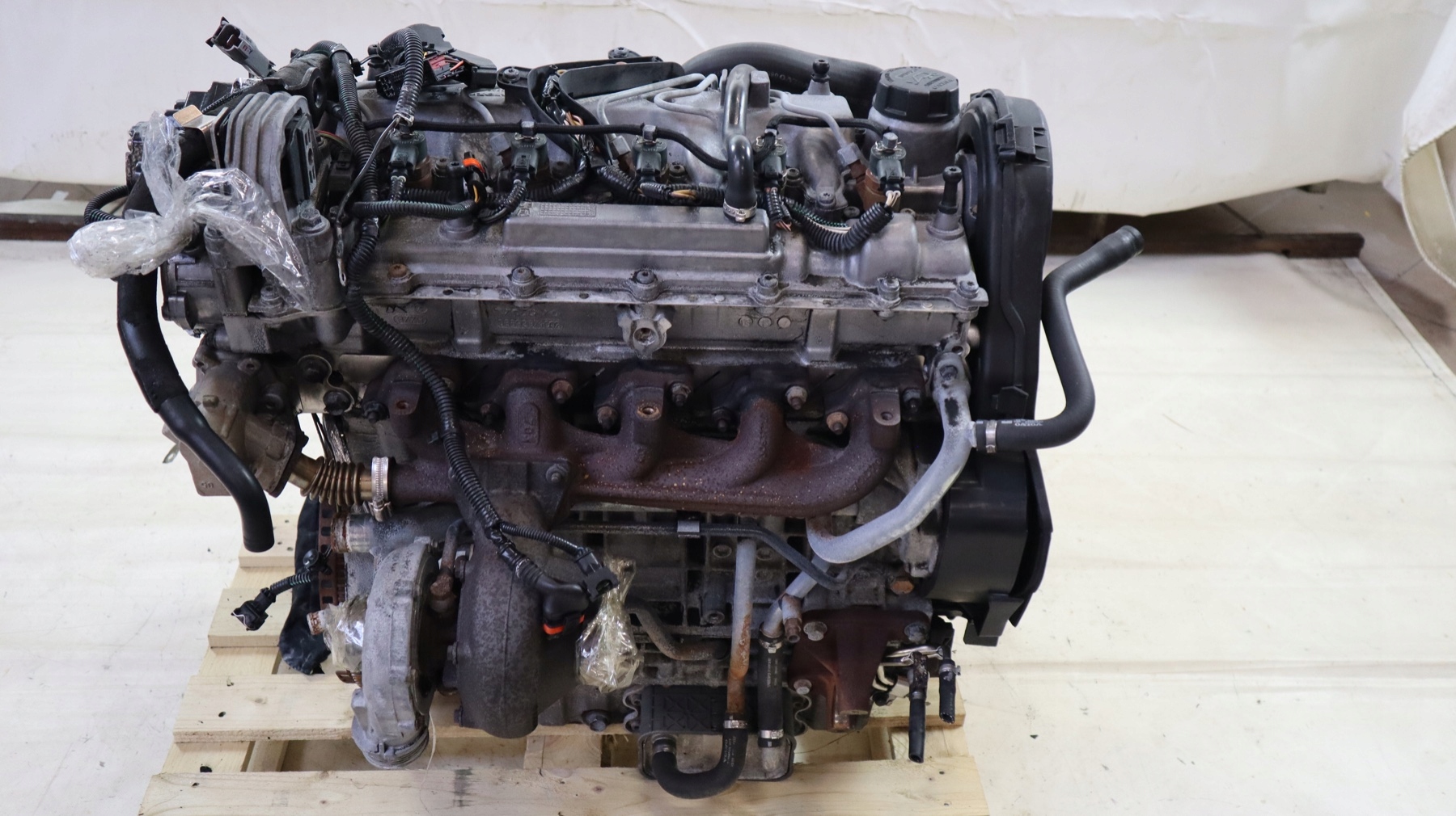 volvo XC70 2.4 D5 Двигатель D5244T