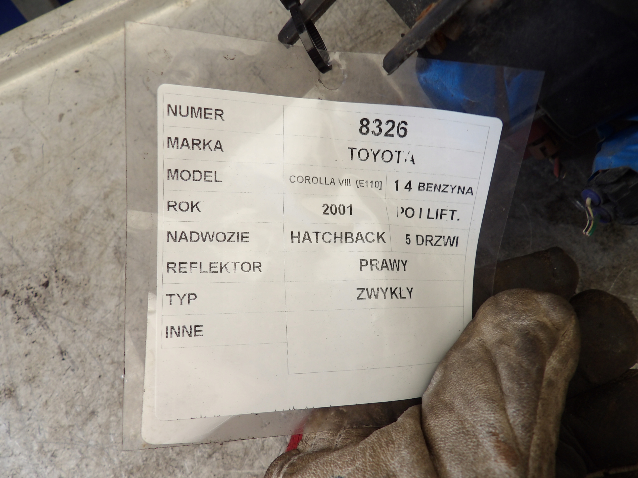 Toyota Corolla VIII E11 light front right