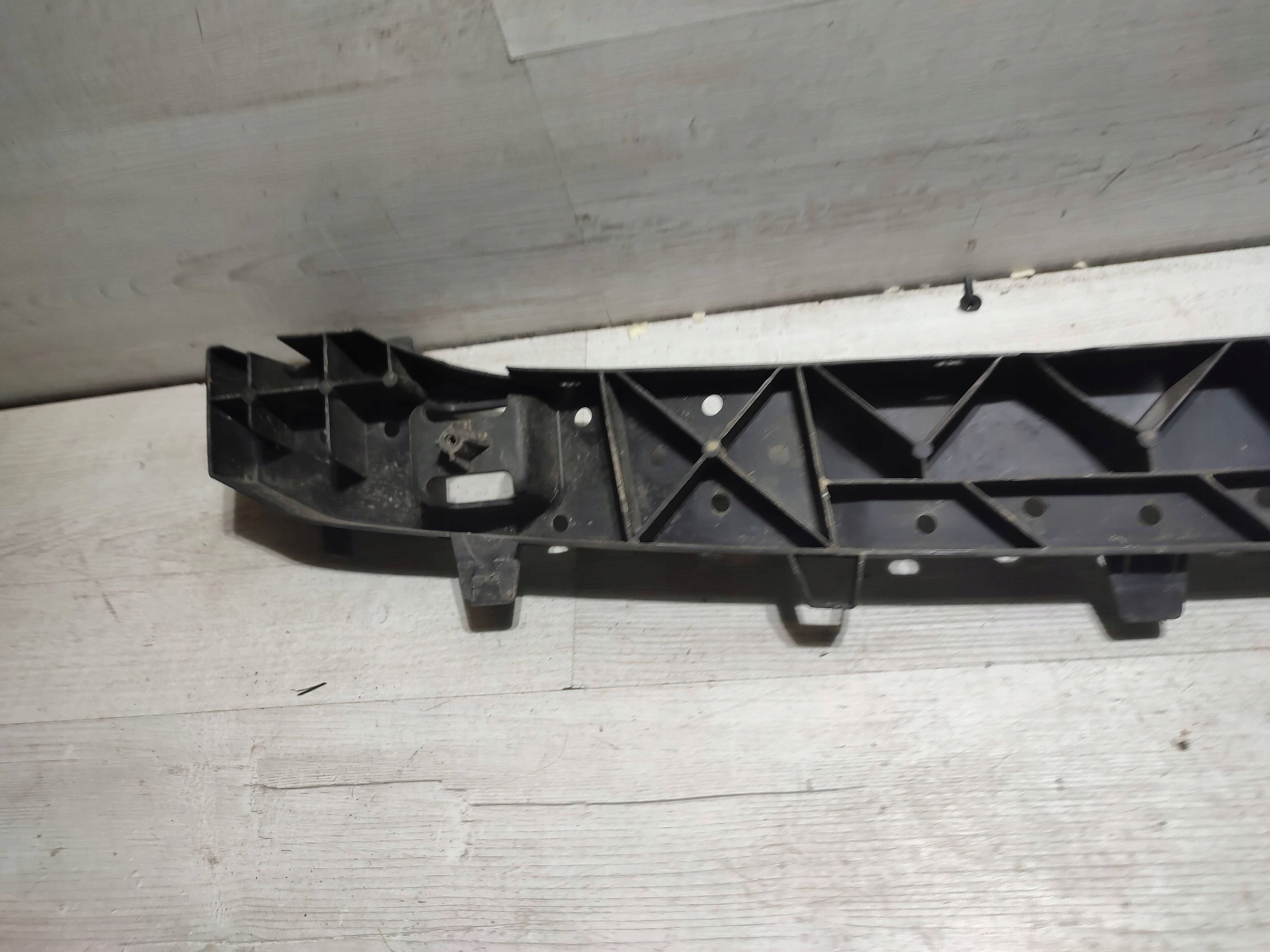 Peugeot 2008 II 2020 Poignée / Support plaque Pare choc Avant