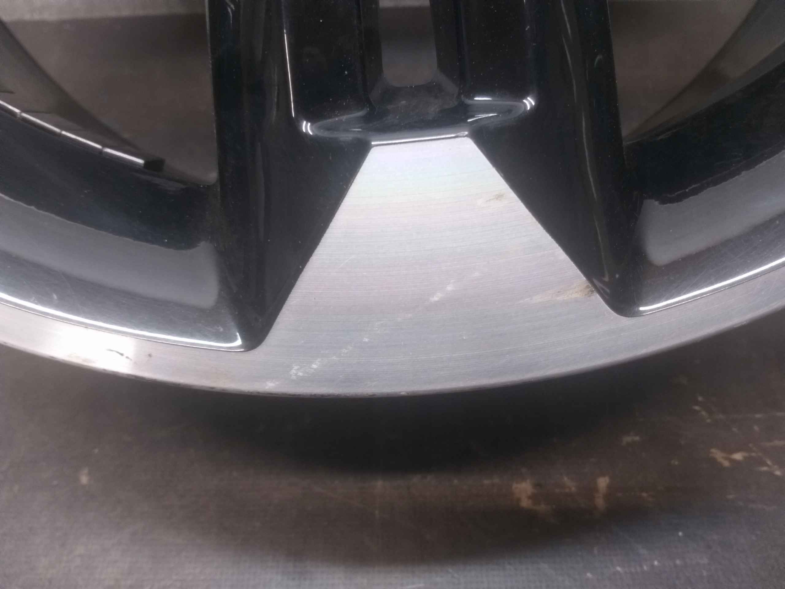 disk hliníkový AUDI Q2 81A 7J 18" ET40 5X112 81A601025AM