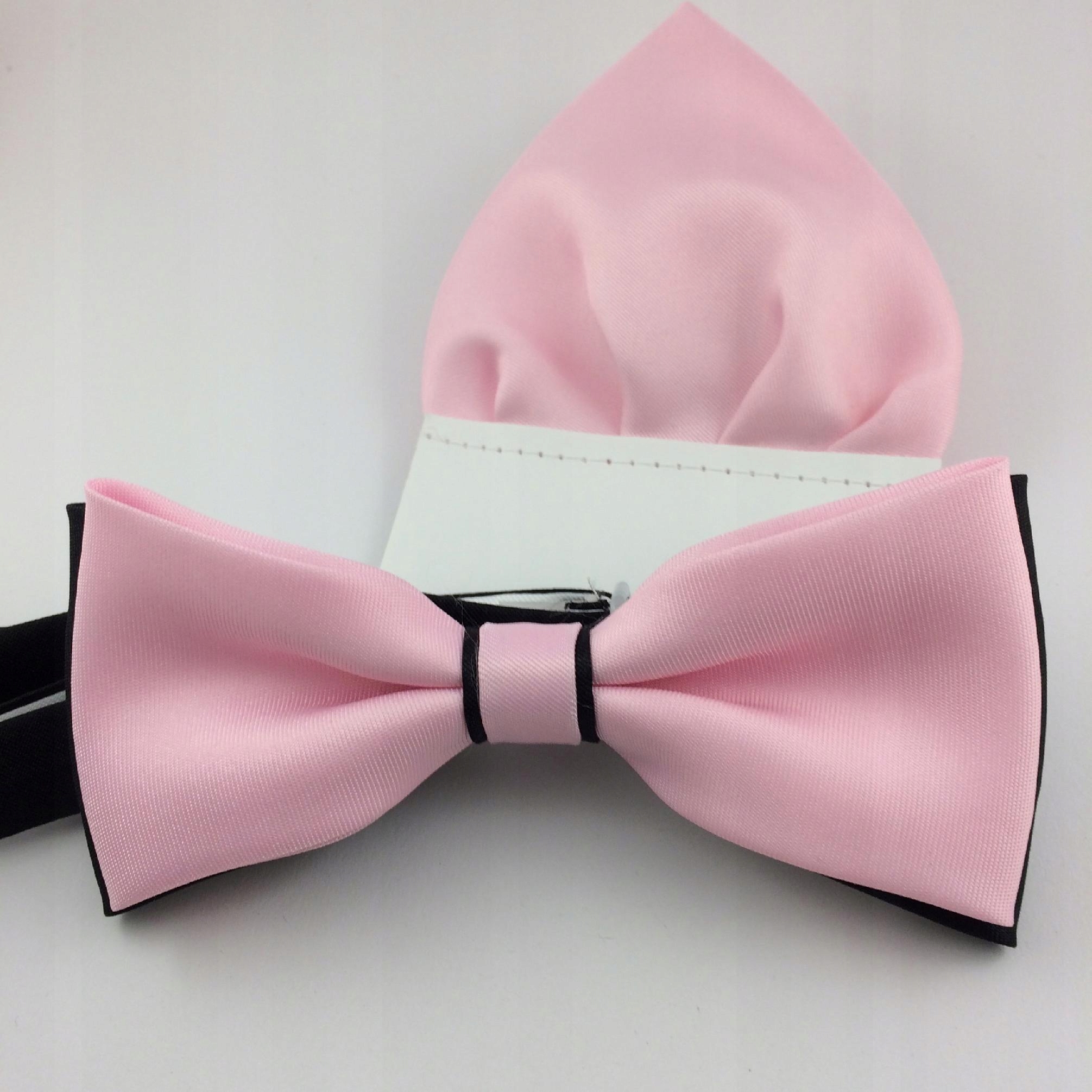 RÓŻOWO CZARNA MUCHA Z WYPUSTKĄ RÓŻOWĄ POSZETKĄ