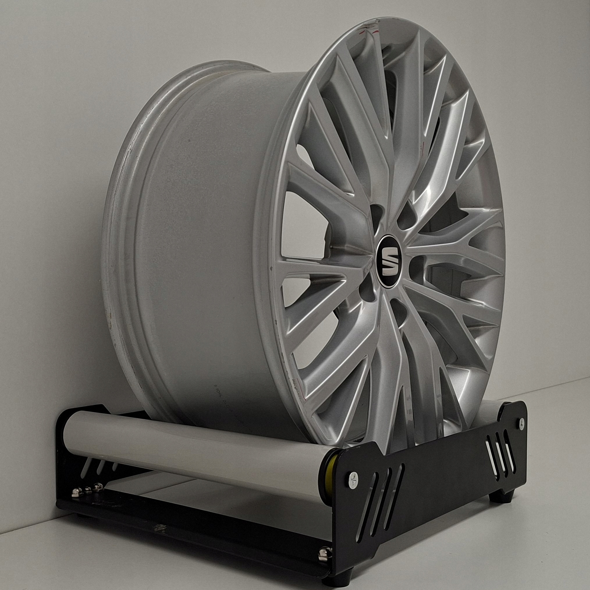 SEAT LEON 17" 5FA601025B disk hliníkový