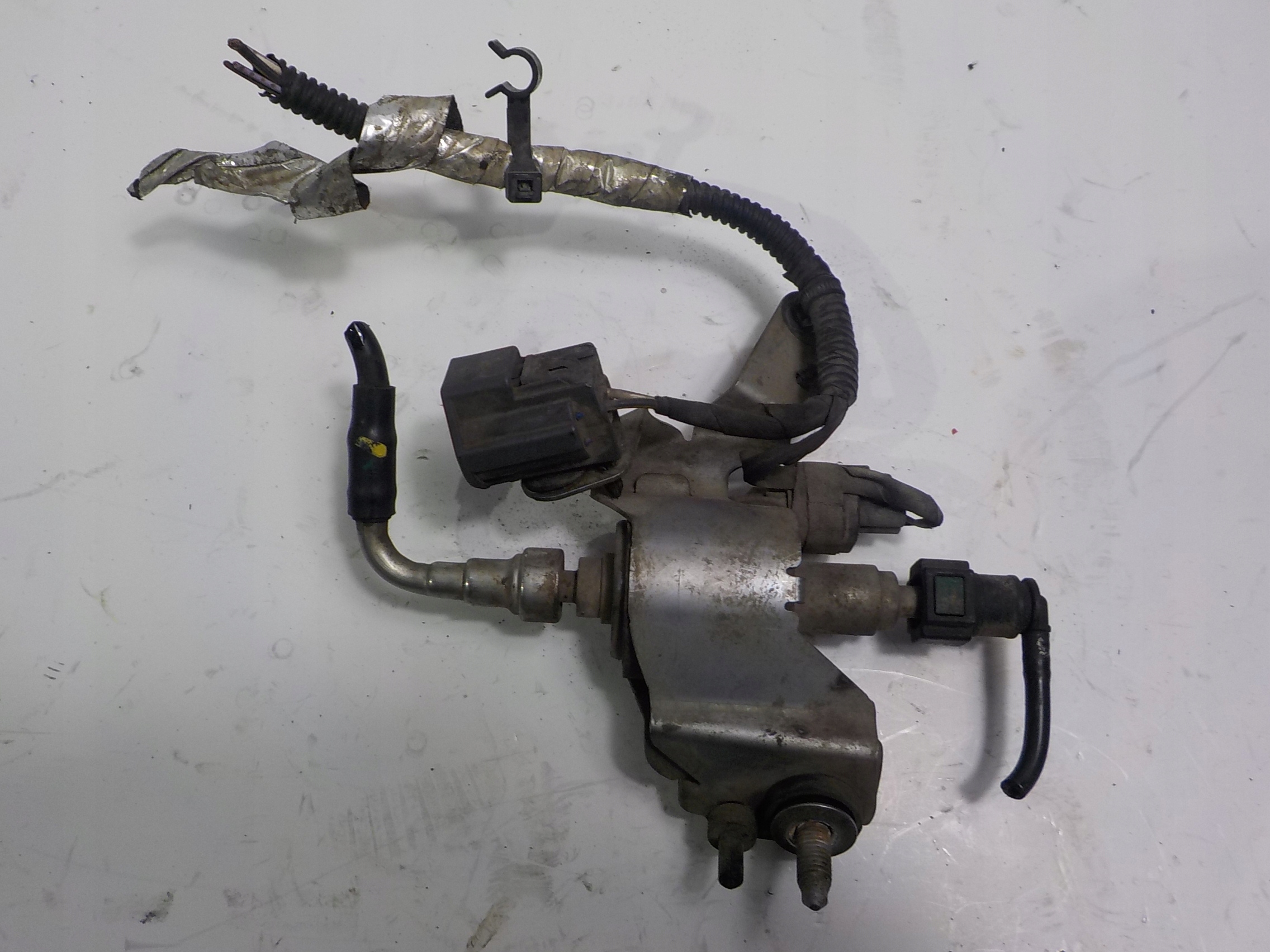 FORD C-MAX Pompa carburante WEBASTO AG9N-9A407-AD