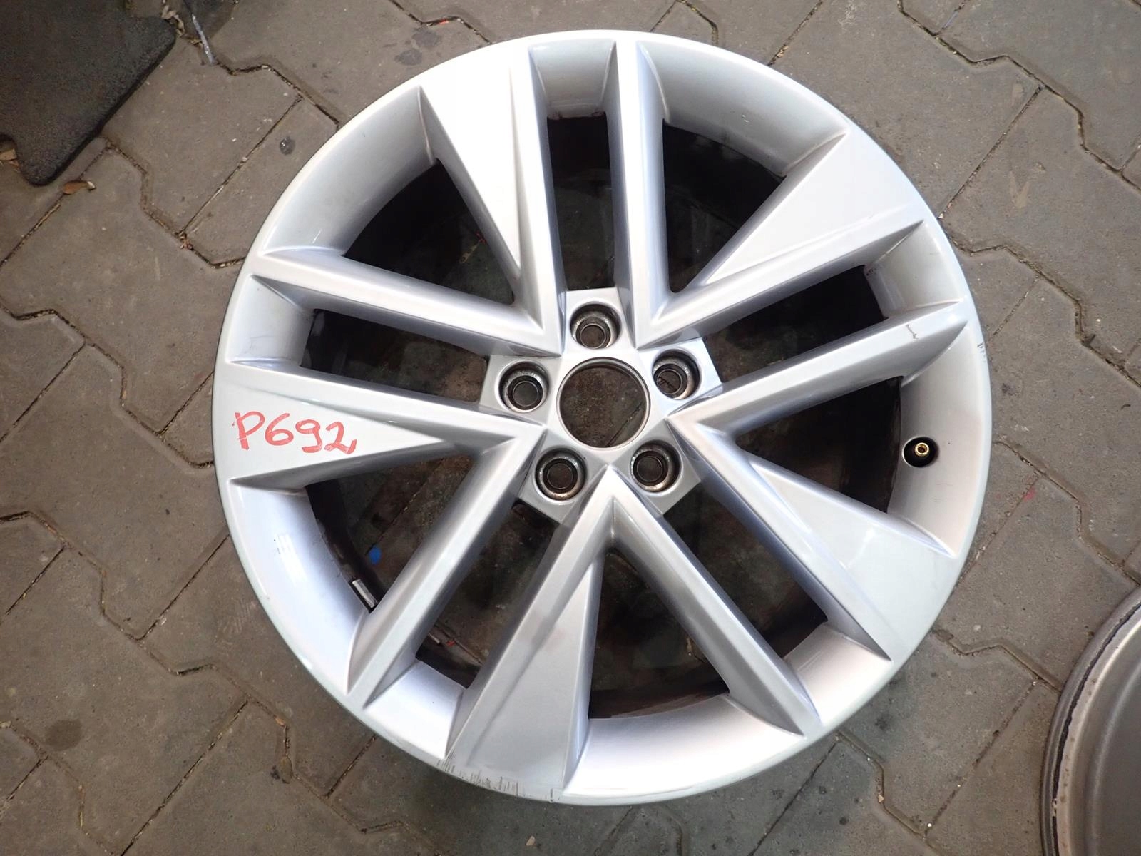 disk disk SKODA 5x100 ET40 7J 17" 6V0