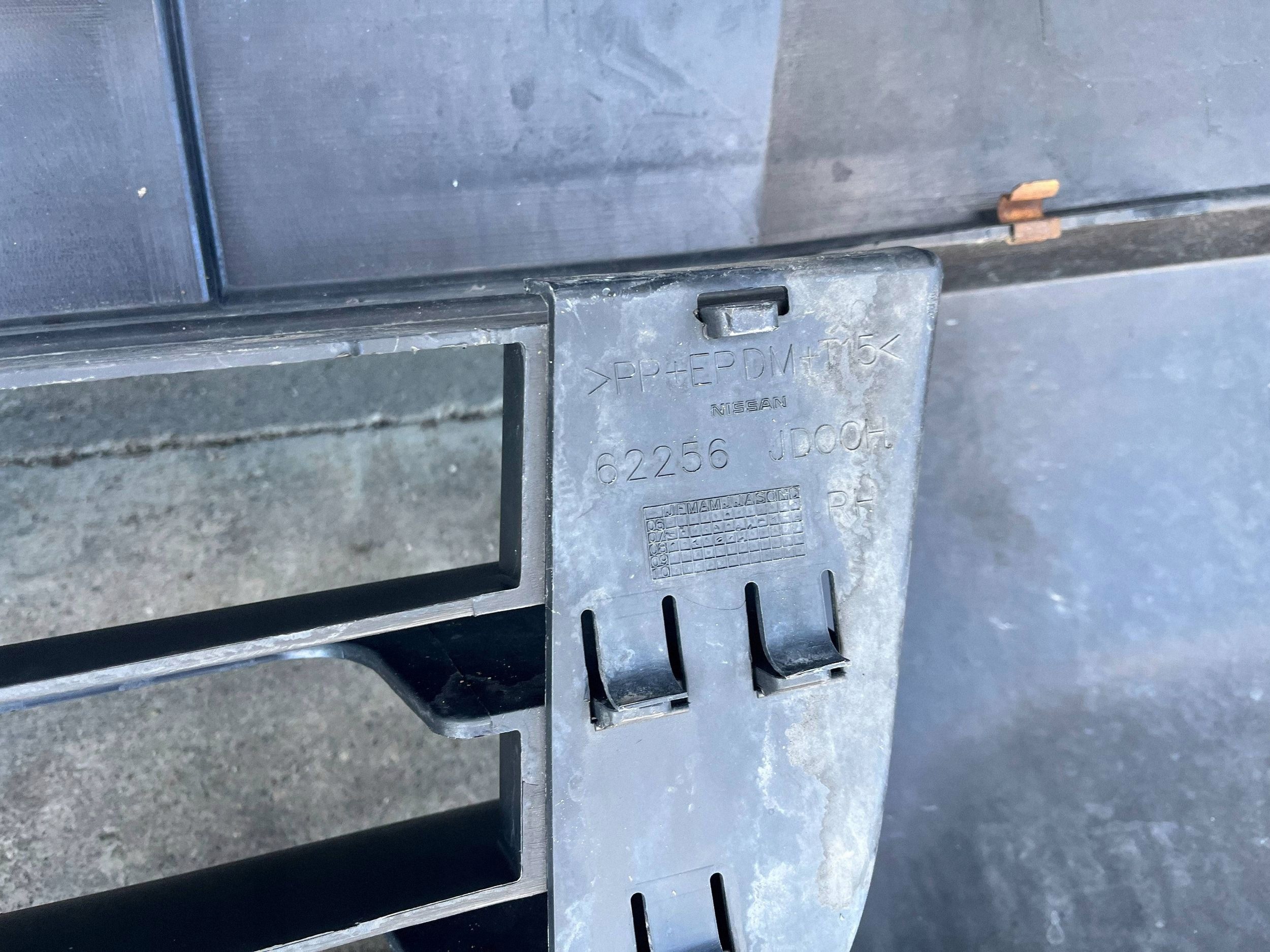 front bumper NISSAN QASHQAI 62256JD00H @M