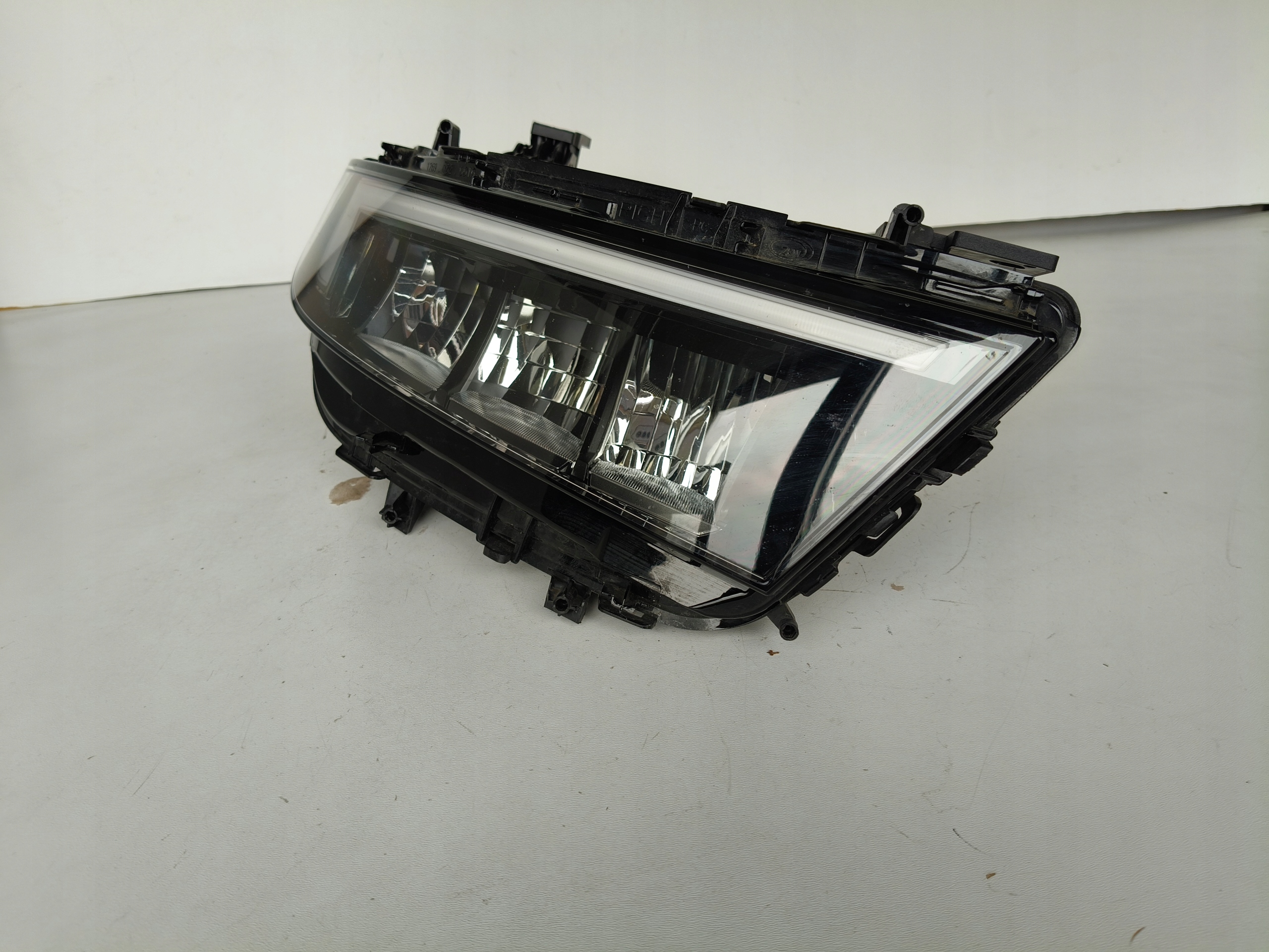 light right REFLEKTOR OPEL ASTRA VI L 22- FULL LED