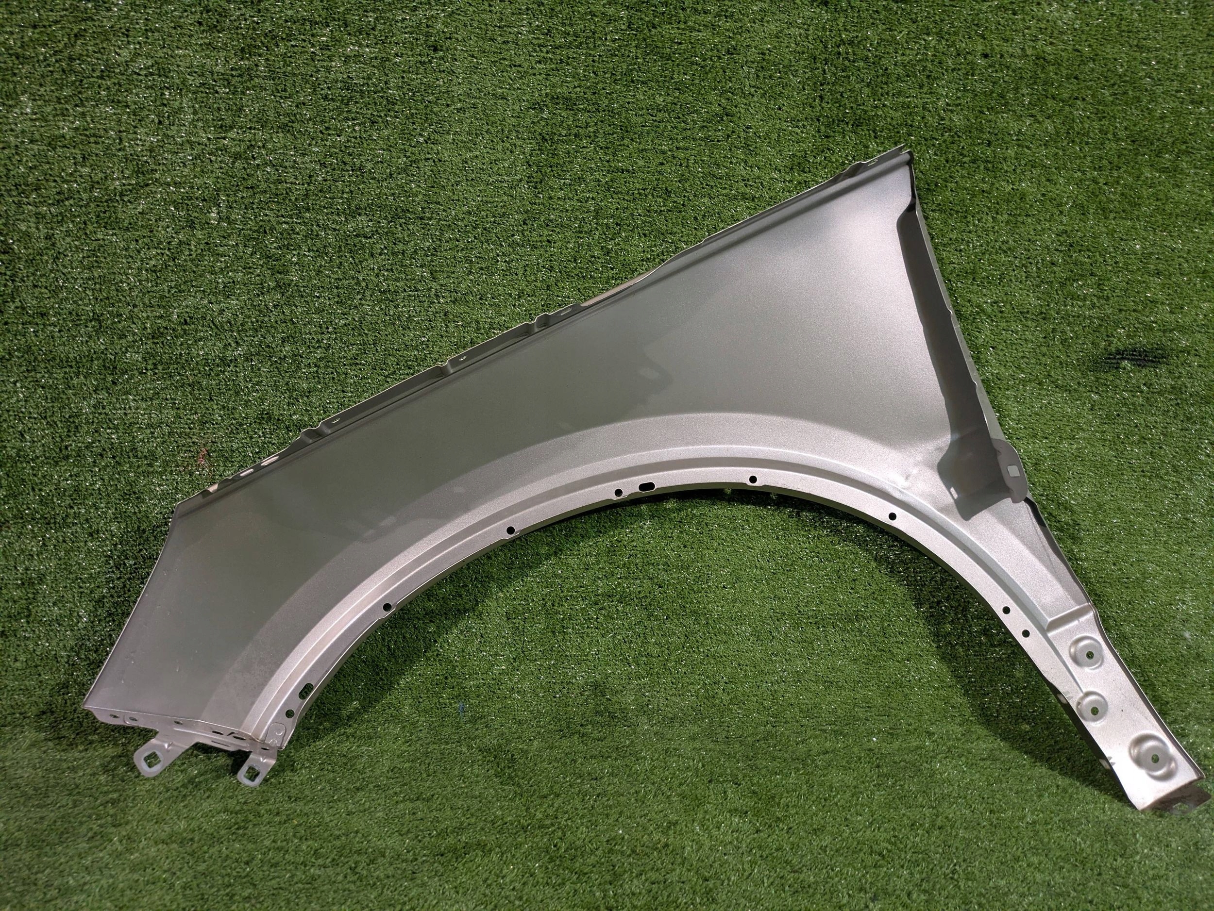 fender front right front VOLVO XC40 NR.623