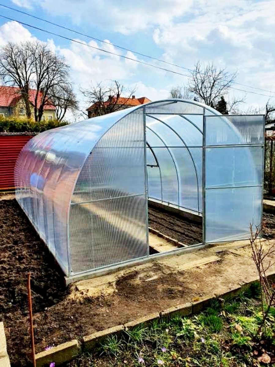 Szklarnia łukowa Estreya 3x8m z POLIWĘGLANU 4mm p.20x20mm Producent EuroTradeLine