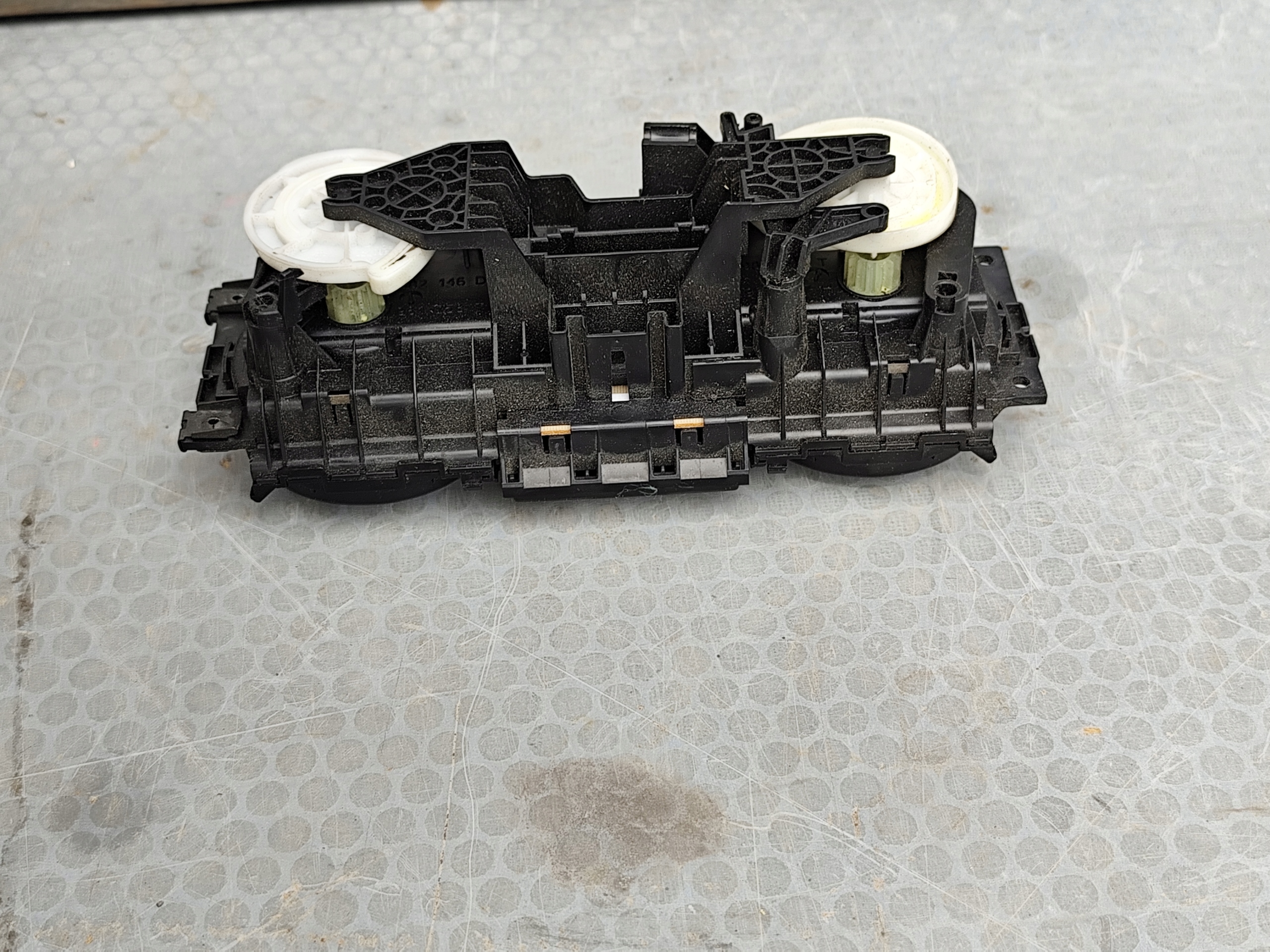 VW T5 control panel air conditioning devices without of the air conditioning 7H0819045A9B9
