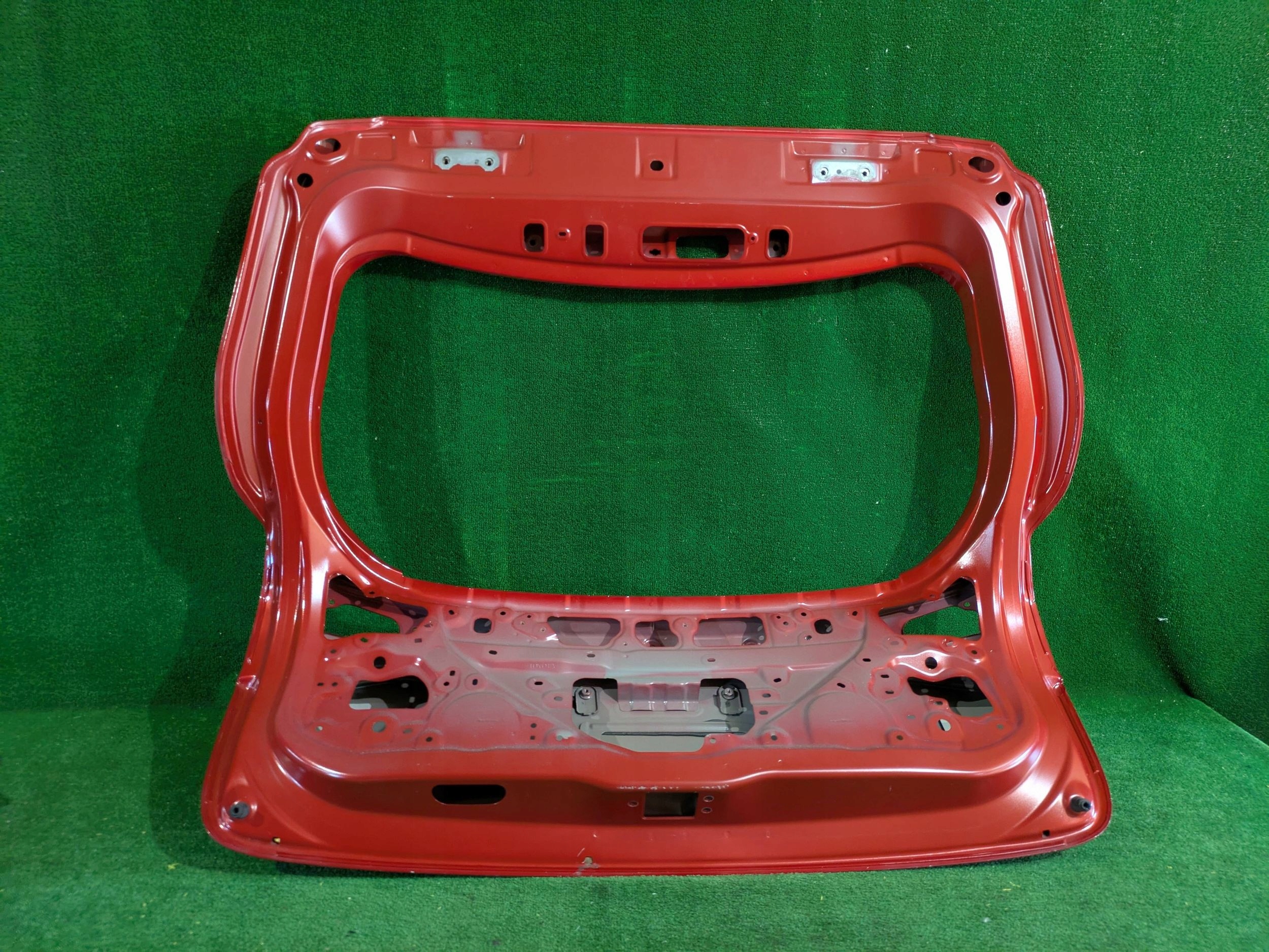 boot doors rear part boot TOYOTA YARIS CROSS