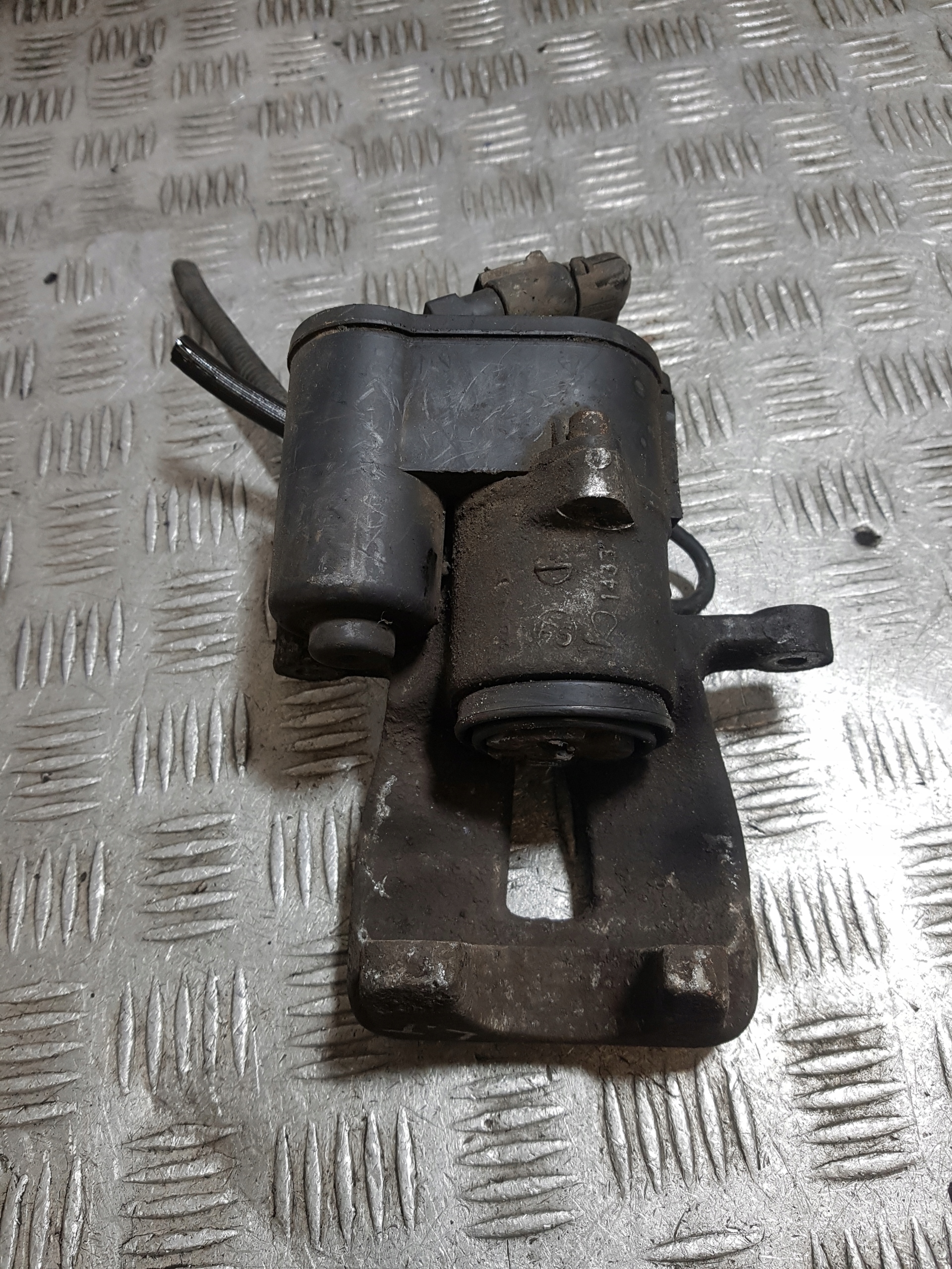 caliper brake electrical left rear part rear VOLKSWAGEN PASSAT B6 1.9 D
