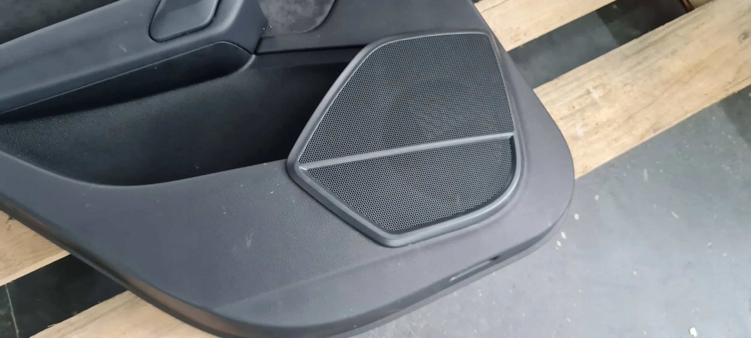 Q5 80A side upholstery door left rear part rear ALCANTARA