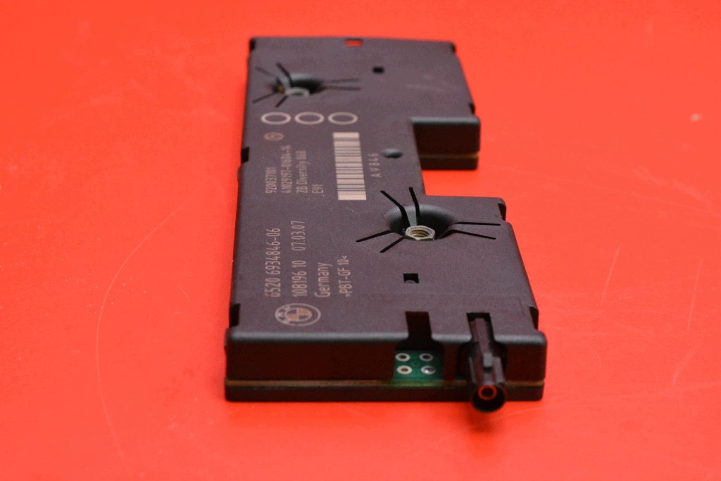pojačalo ANTENY 6934846-06 BMW E90 E91 04-08