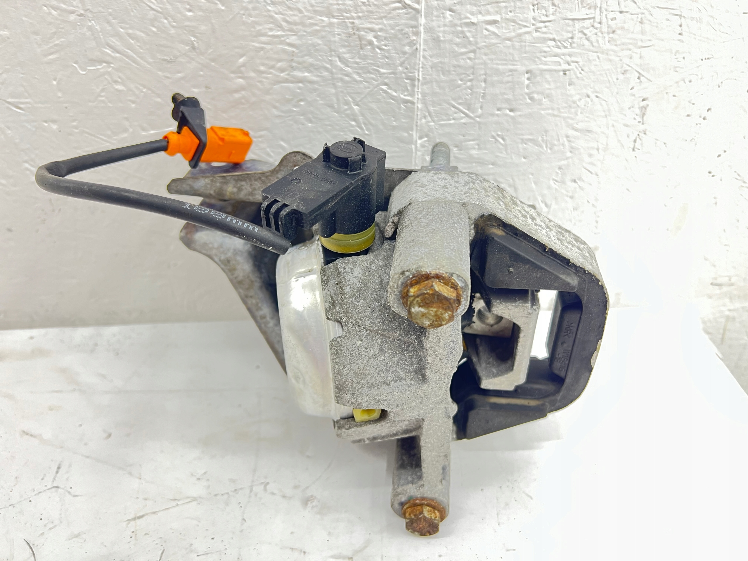originál engine mount left AUDI A7 C7 3.0 TDI 4g0199381LG