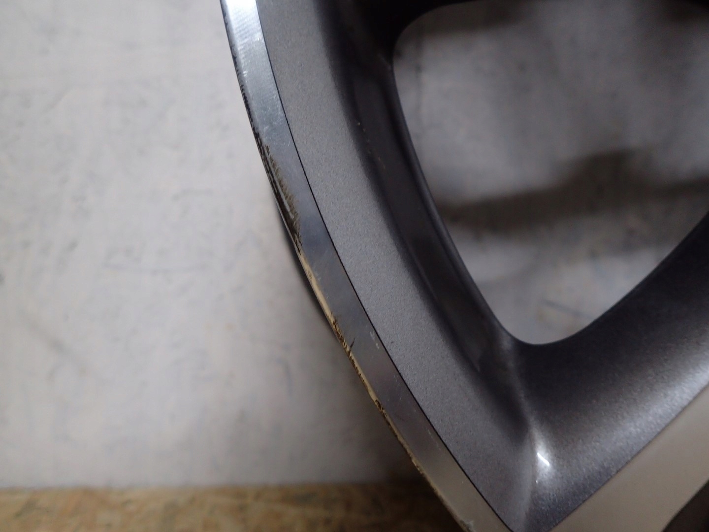 FELGA MERCEDES E KLASA 213 5x112 19'' A2134010400 Producent felg Mercedes-Benz OE