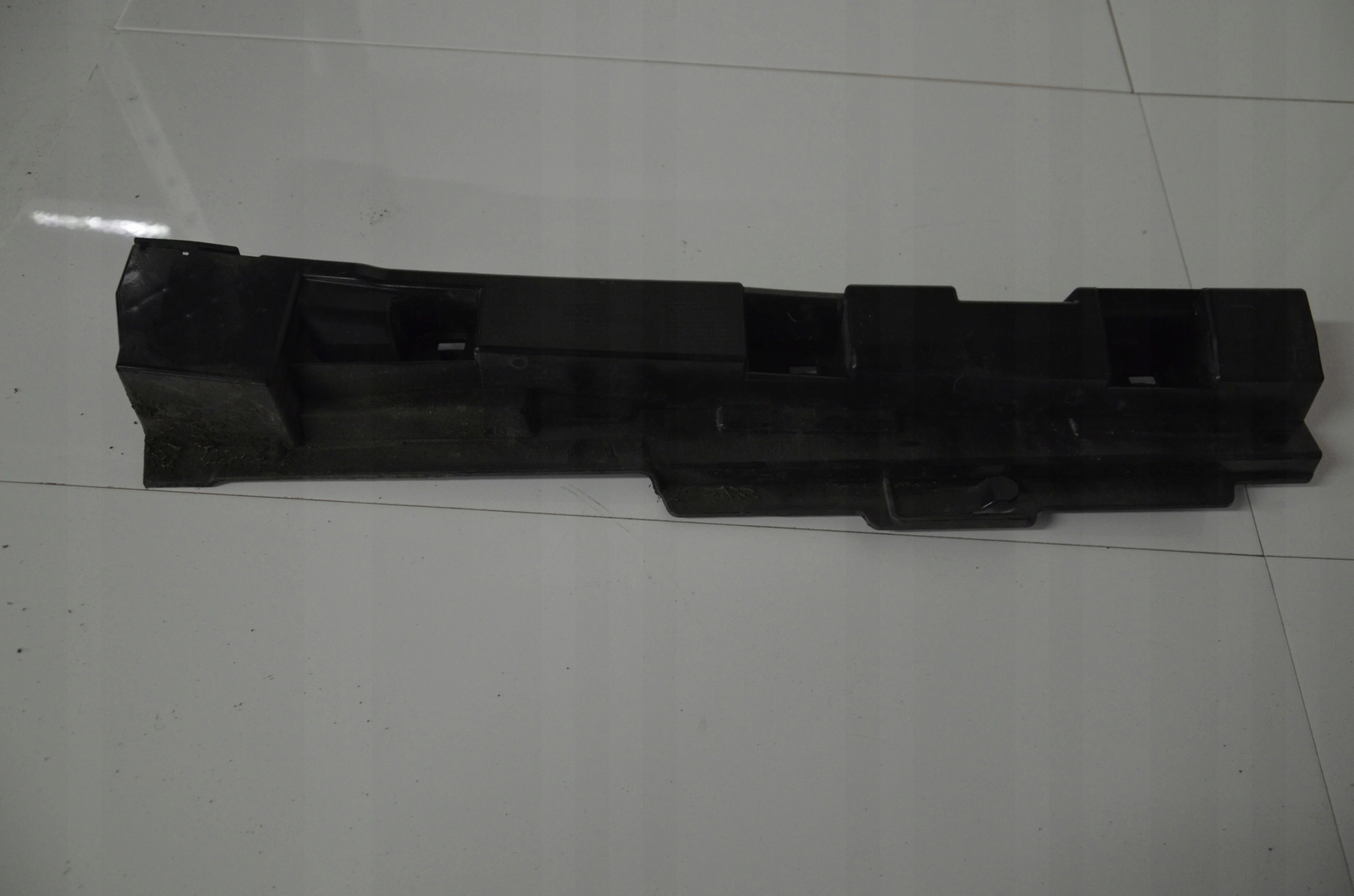 BMW F30 PRAWE MOCOWANIE LISTWY PROGOWEJ 7256920