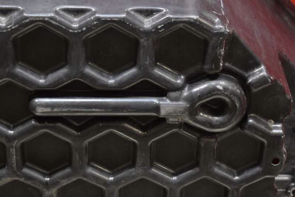 floor sump boot of the front TESLA MODEL S 12-20