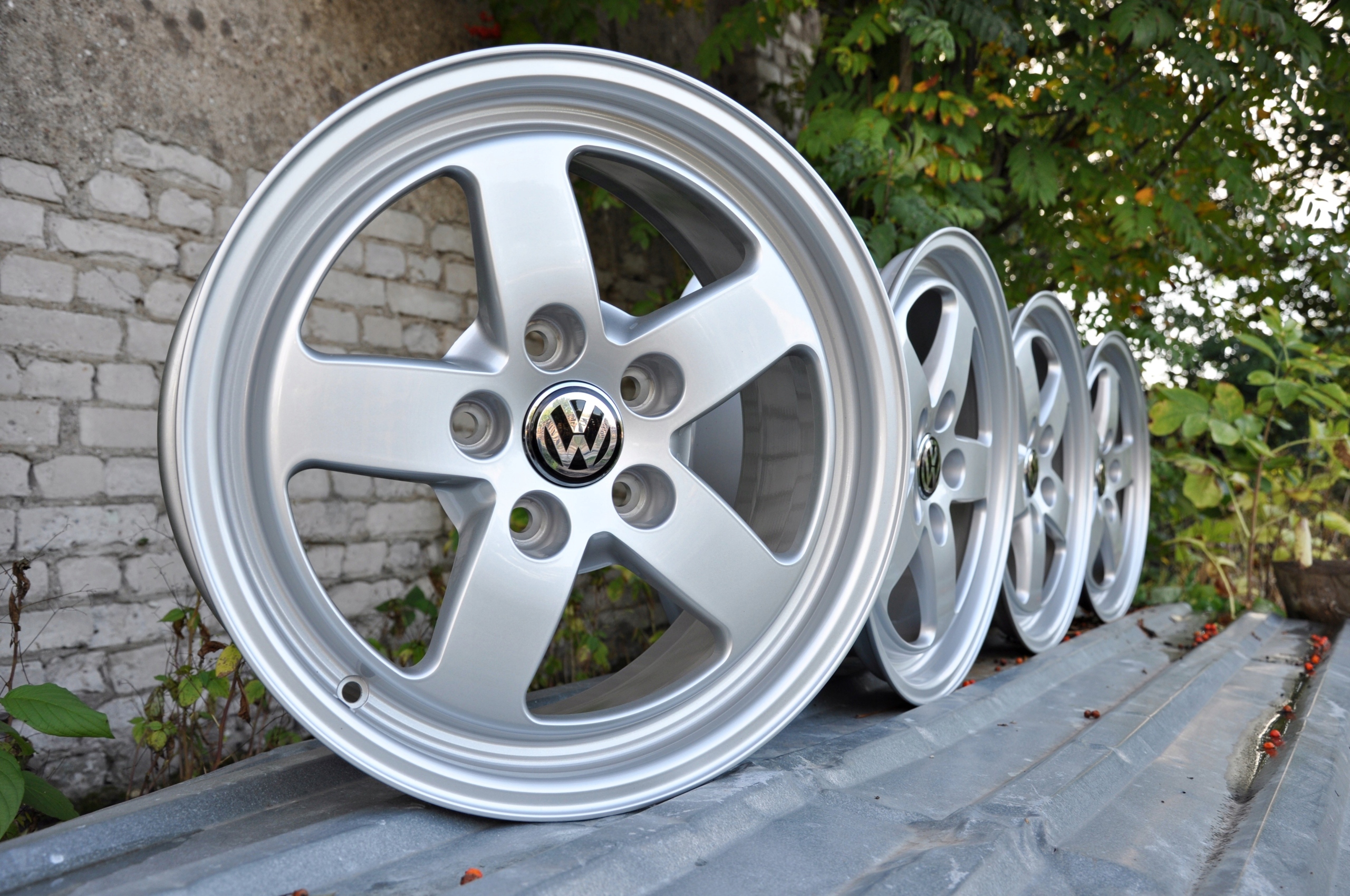 8W0601025 ORYGINALNE FELGI AUDI 16 5x112 A4 A6 Rozstaw śrub 5x112