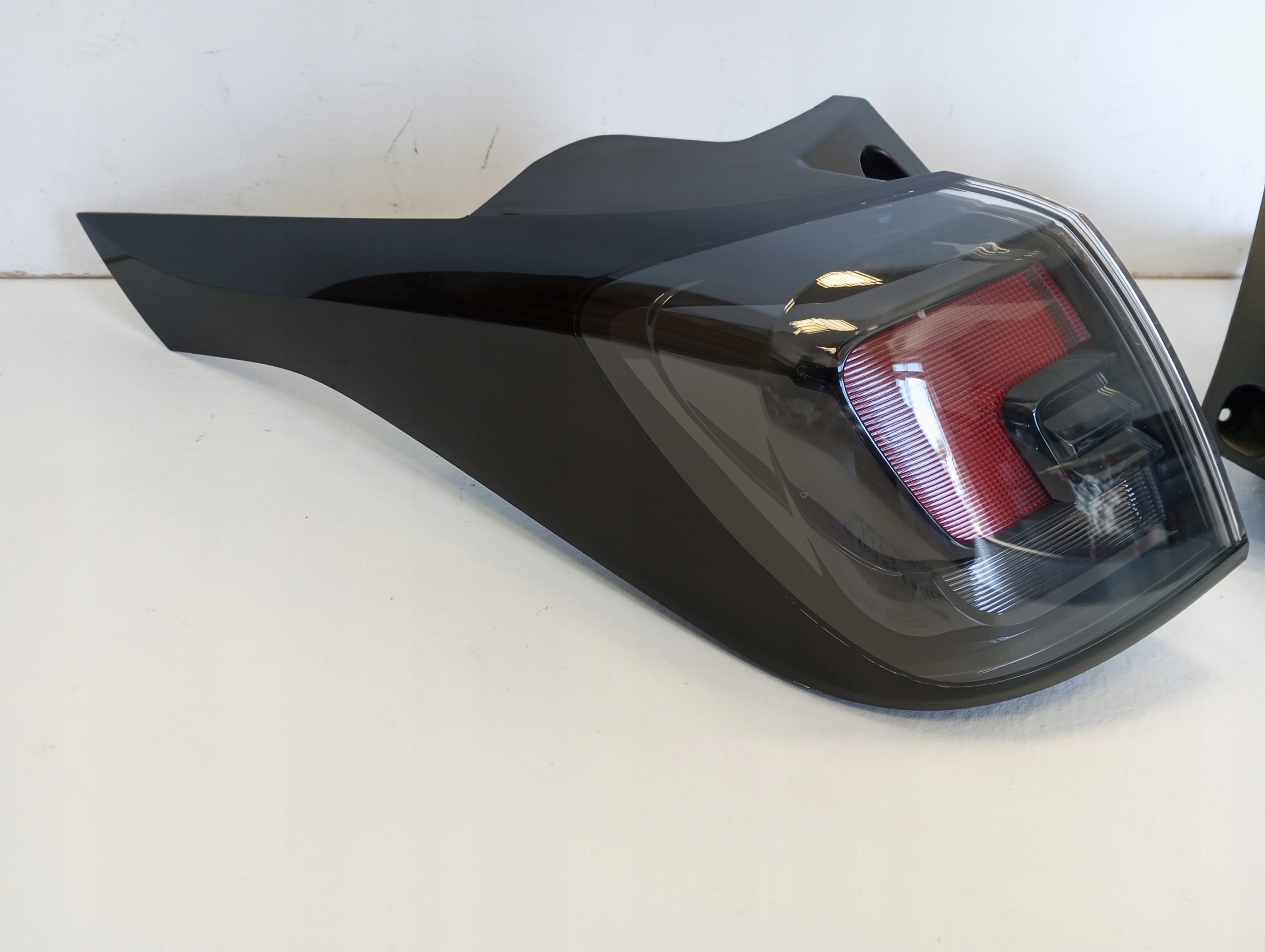 light rear part rear OPEL CROSSLAND LIFT BLACK EDITION
