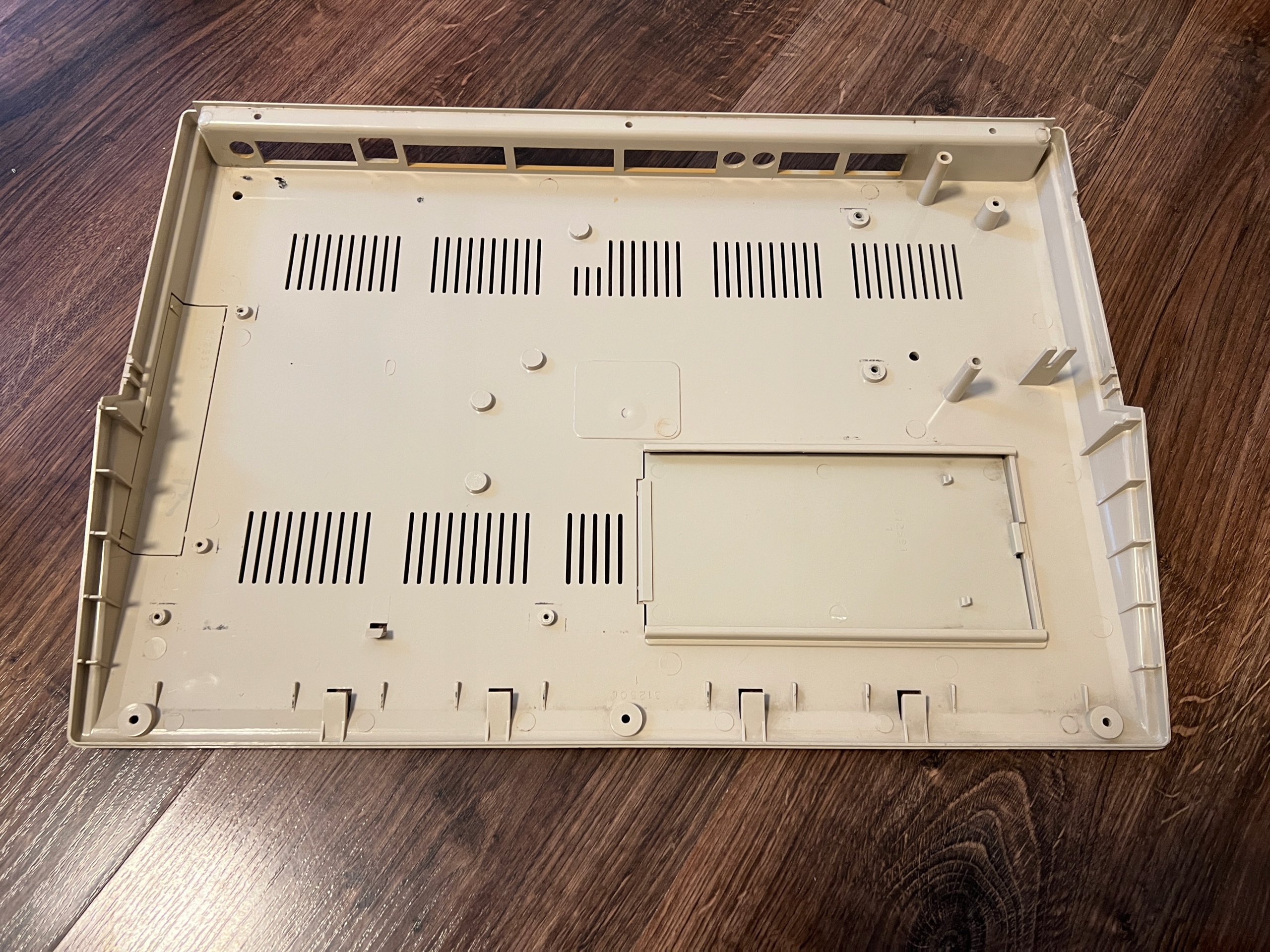 Commodore корпус для Amiga 500