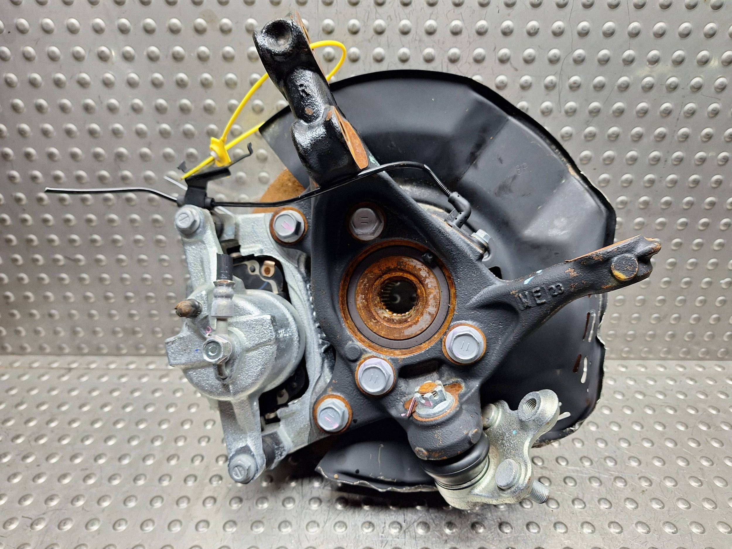 swing right front TOYOTA YARIS CROSS 20-26
