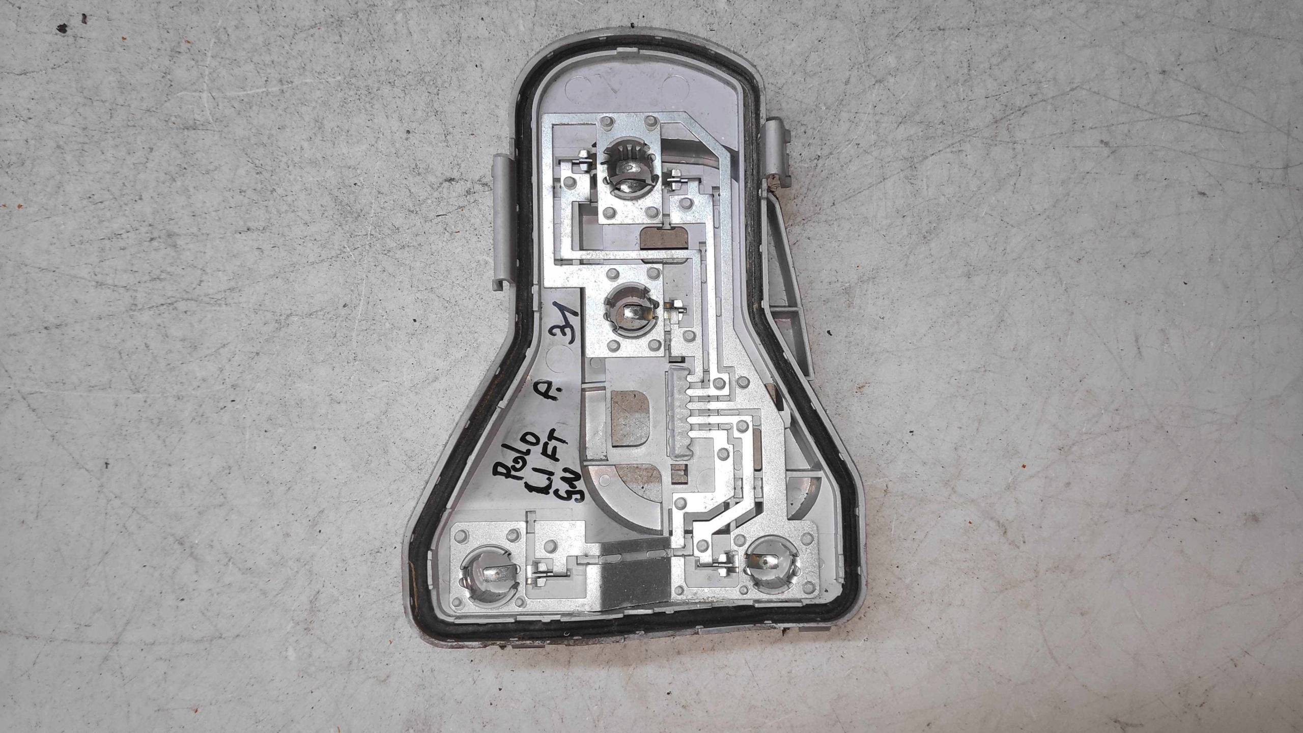 OPRAWA ŻARÓWEK VW T. POLO 05-10 PR