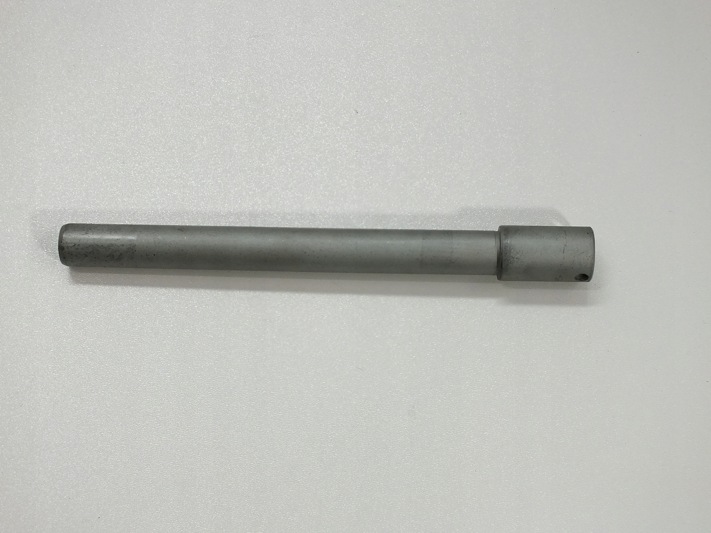 OŚ OŚKA PRZÓD HONDA CBR 650 F R 19-21