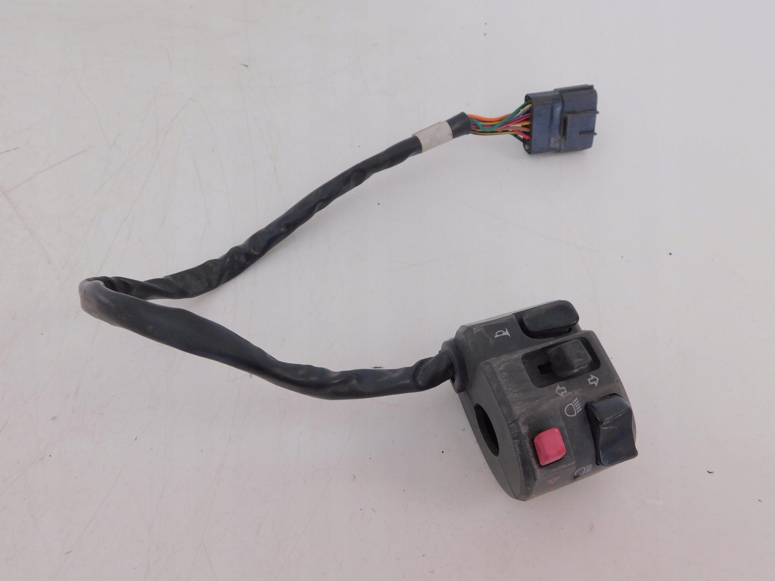 DUCATI MTS 1000 ЛЕВЫЙ ПЕРЕКЛЮЧАТЕЛЬ