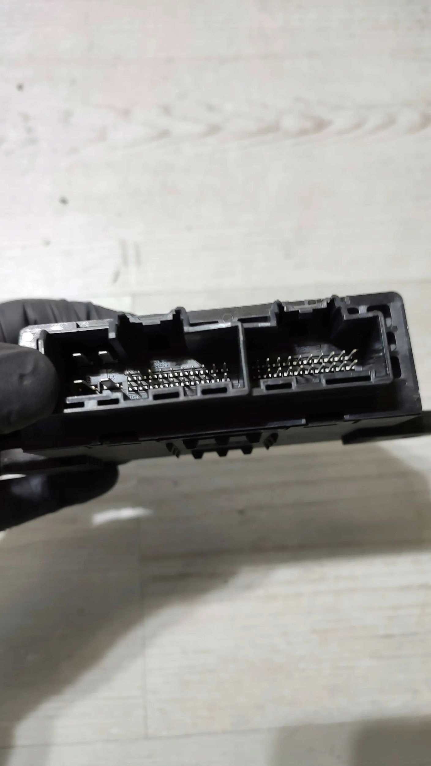Ford Mondeo MK5 16r 2.0TDCi front side right module door