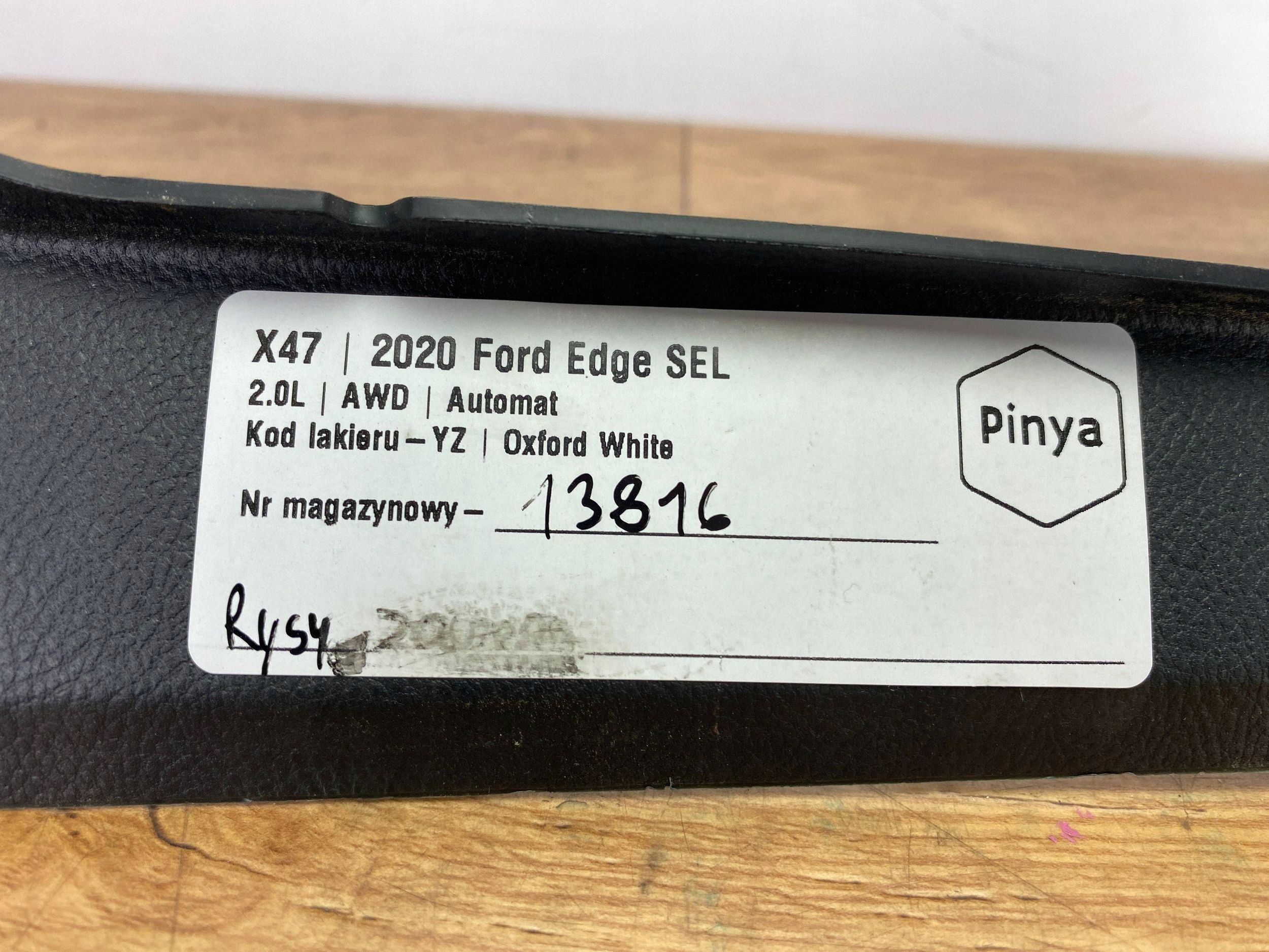 cover slupka A Ford Edge II 2019+