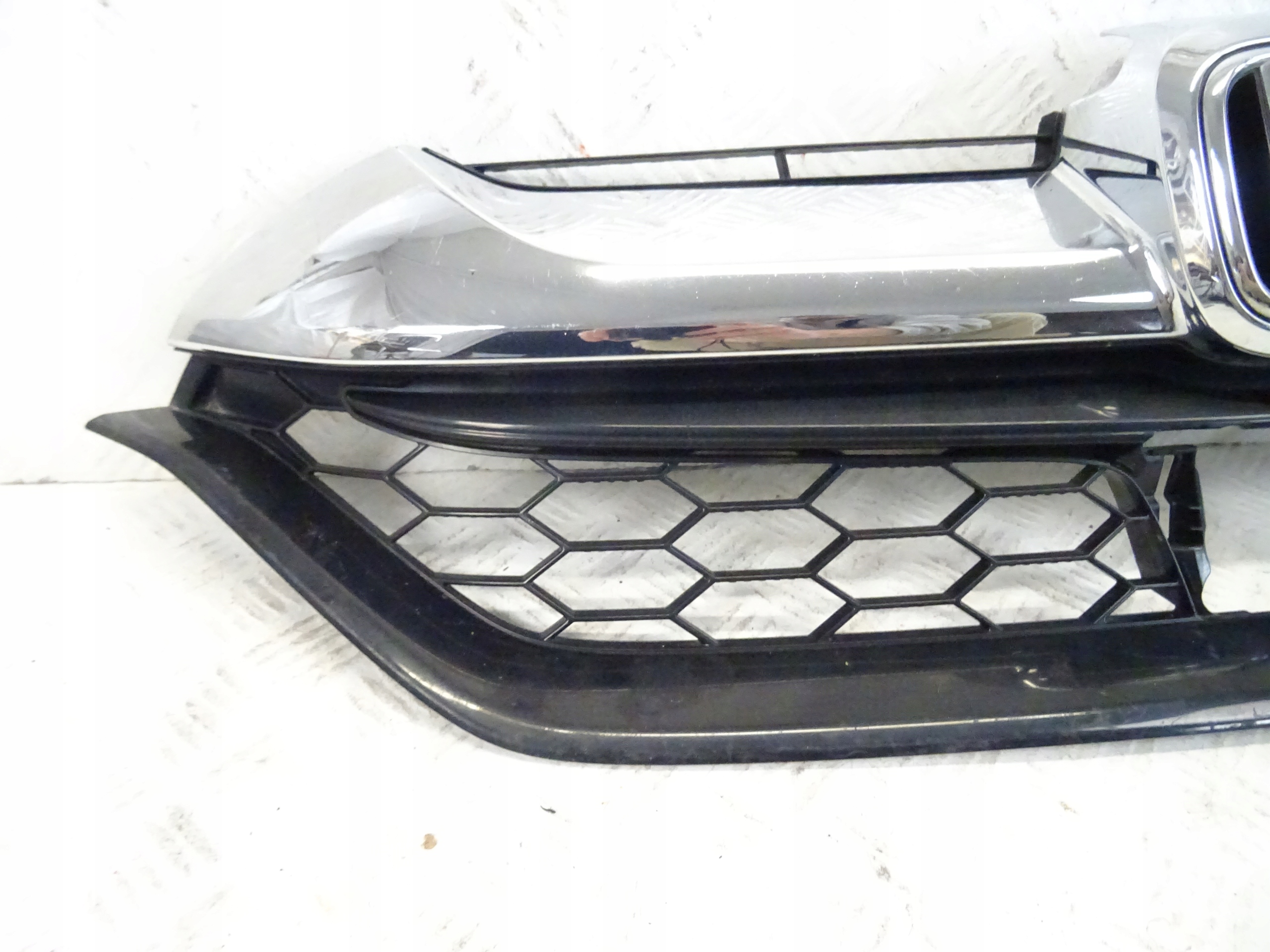 grill grille front front HONDA CR-V V 5 71121-TNY-G1
