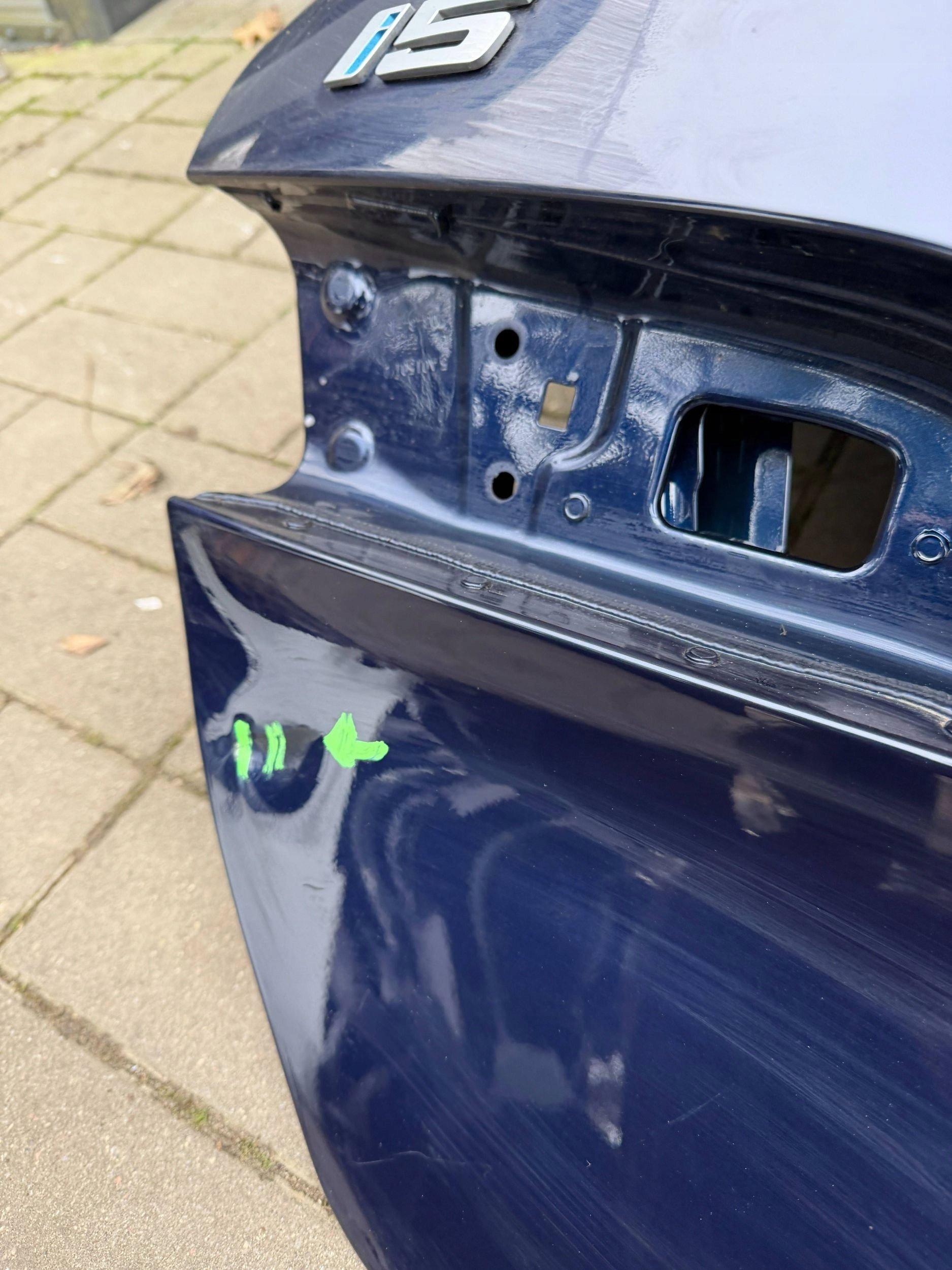 BMW i5 G60 M pakiet bumper boot door rear rear
